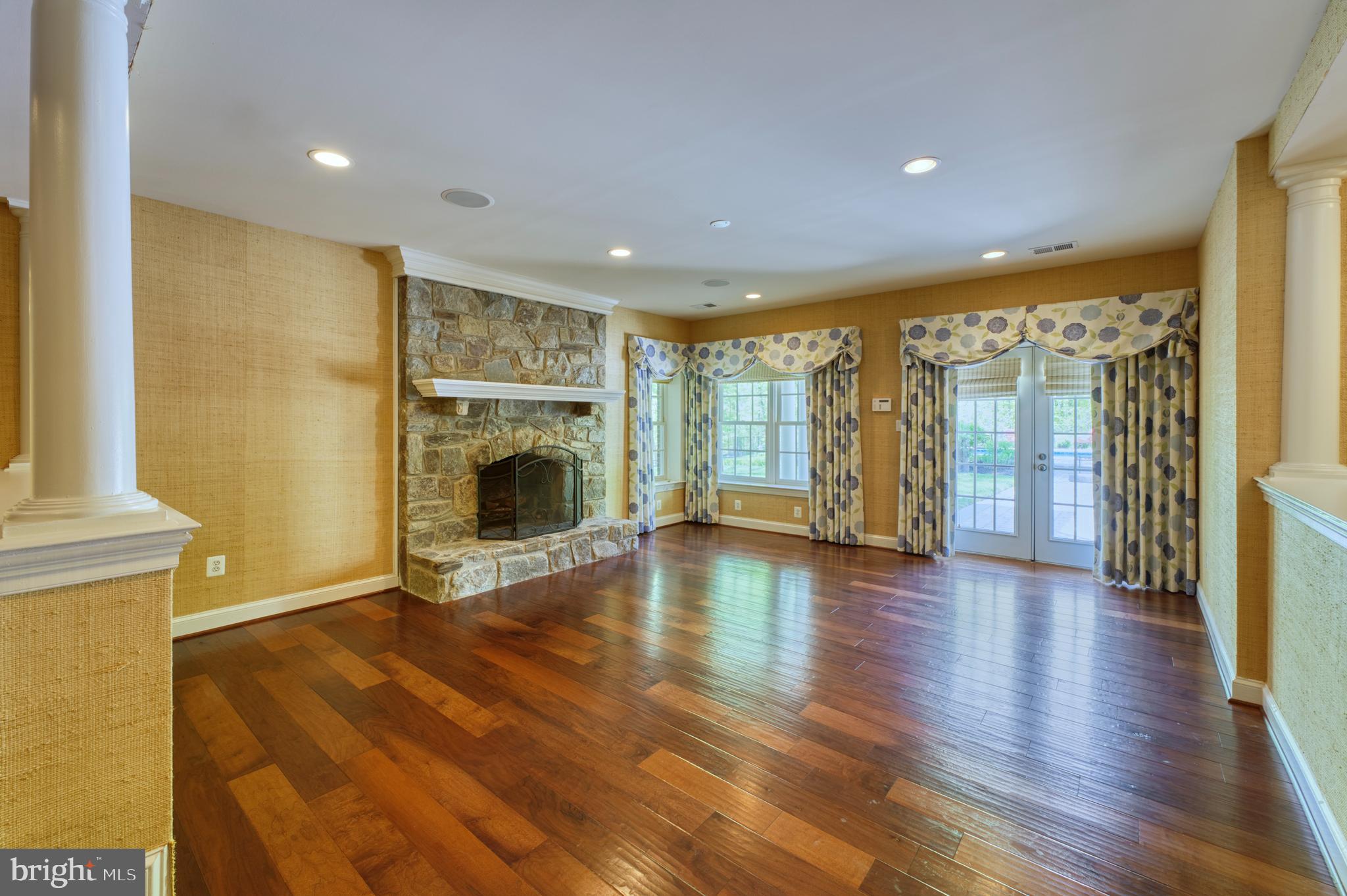 WOODLEA HILLS - Residential