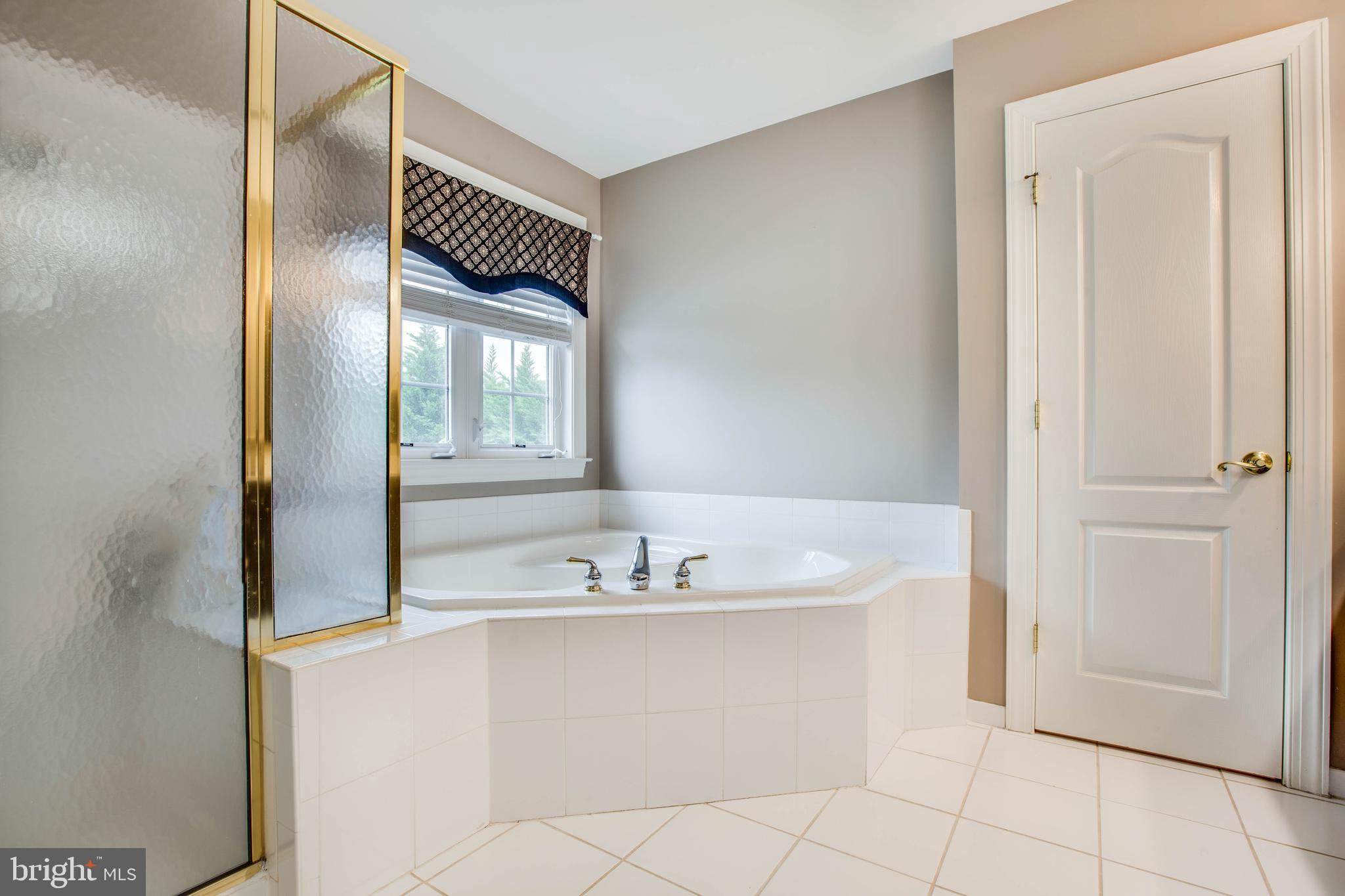 AUGUSTINE NORTH - Residential Lease