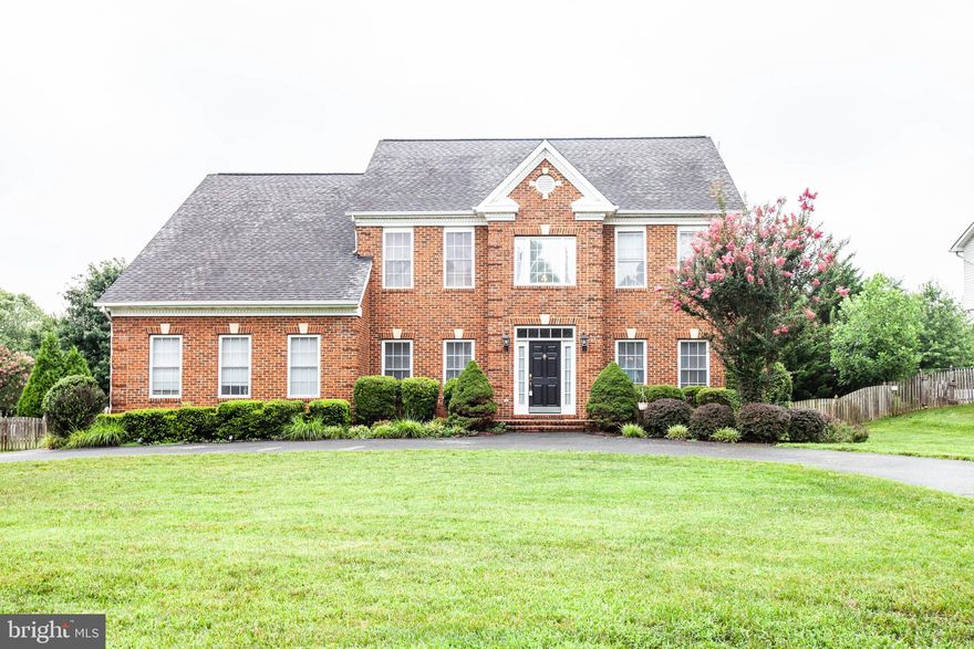 LUXURY RENTAL AVAILABLE!   Screen porch, deck, patio, GOURMET kitchen, FANTASTIC in-ground pool w/diving board & waterfall -entertainers dream! FULL Basement w/ bath, kitchenette & 5th bed (NTC) & wet bar-great for teen/nanny/guests! Highly sought after Golf community Augustine North. Commute to Bases/I95/DC