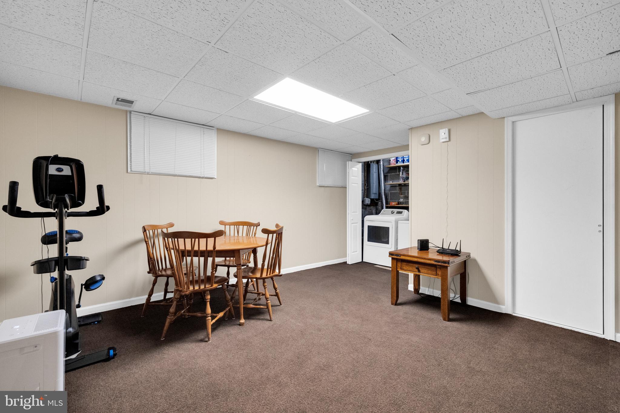 FLYING HILLS - Residential