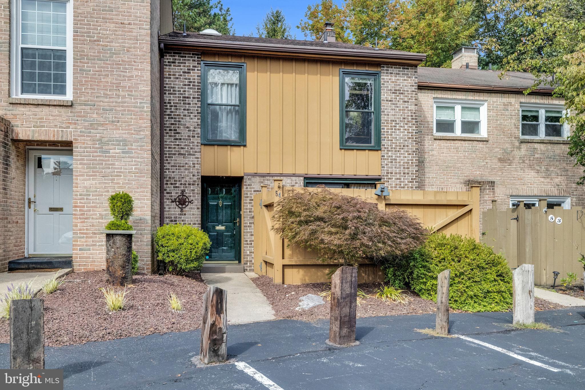 FLYING HILLS - Residential