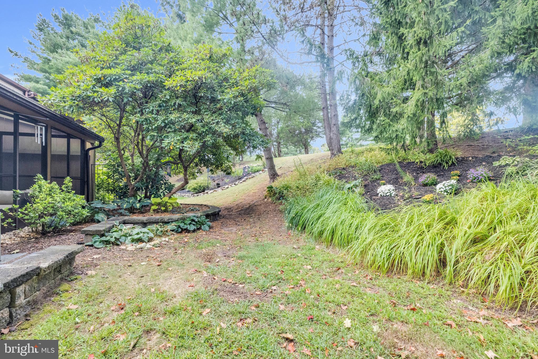 FLYING HILLS - Residential