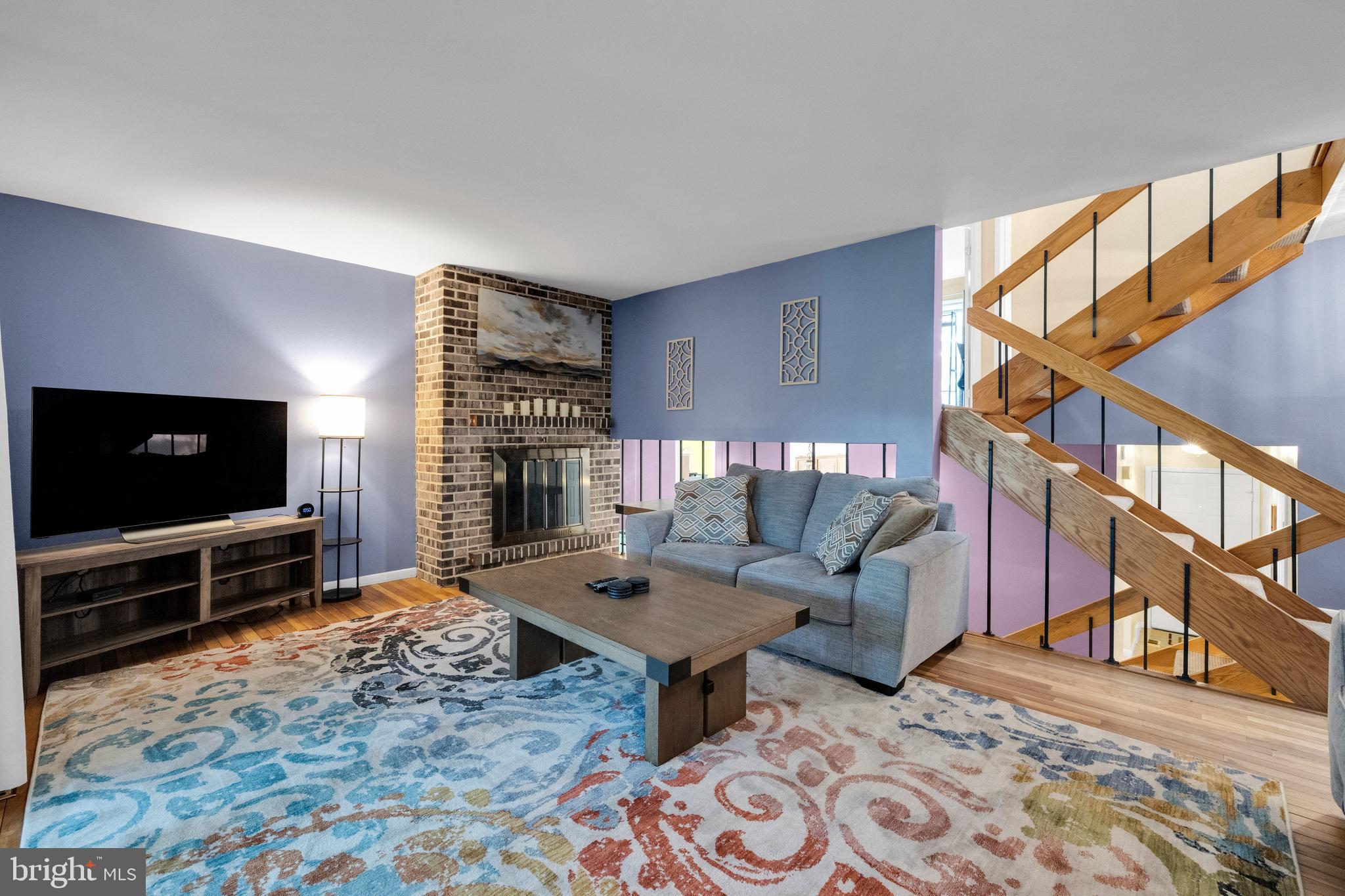 FLYING HILLS - Residential