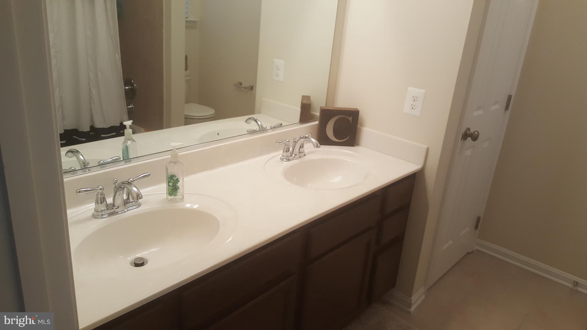 ELIZABETH HILLS PHASE 1 - Residential