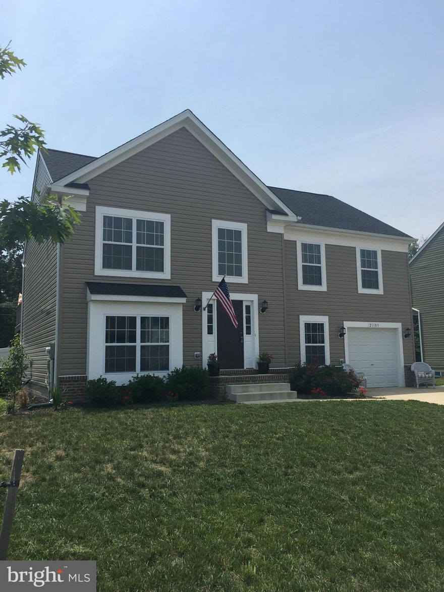 WHY START NEW WHEN YOU LIVE HERE! - 3 YRS OLD - 4 Bedrooms, 3 FULL baths, Open Floor plan with awesome kitchen with SS appliances, Granite Countertops and Maple Cabinets, BRAND NEW Laminate Flooring throughout  most of the house, Large Family Room, Lg Master Bedroom with 2 Closets, Privacy Fenced Back Yard, 10 X 12 Deck, garage, plenty of room to grow.  DON'T WAIT ON THIS ONE!