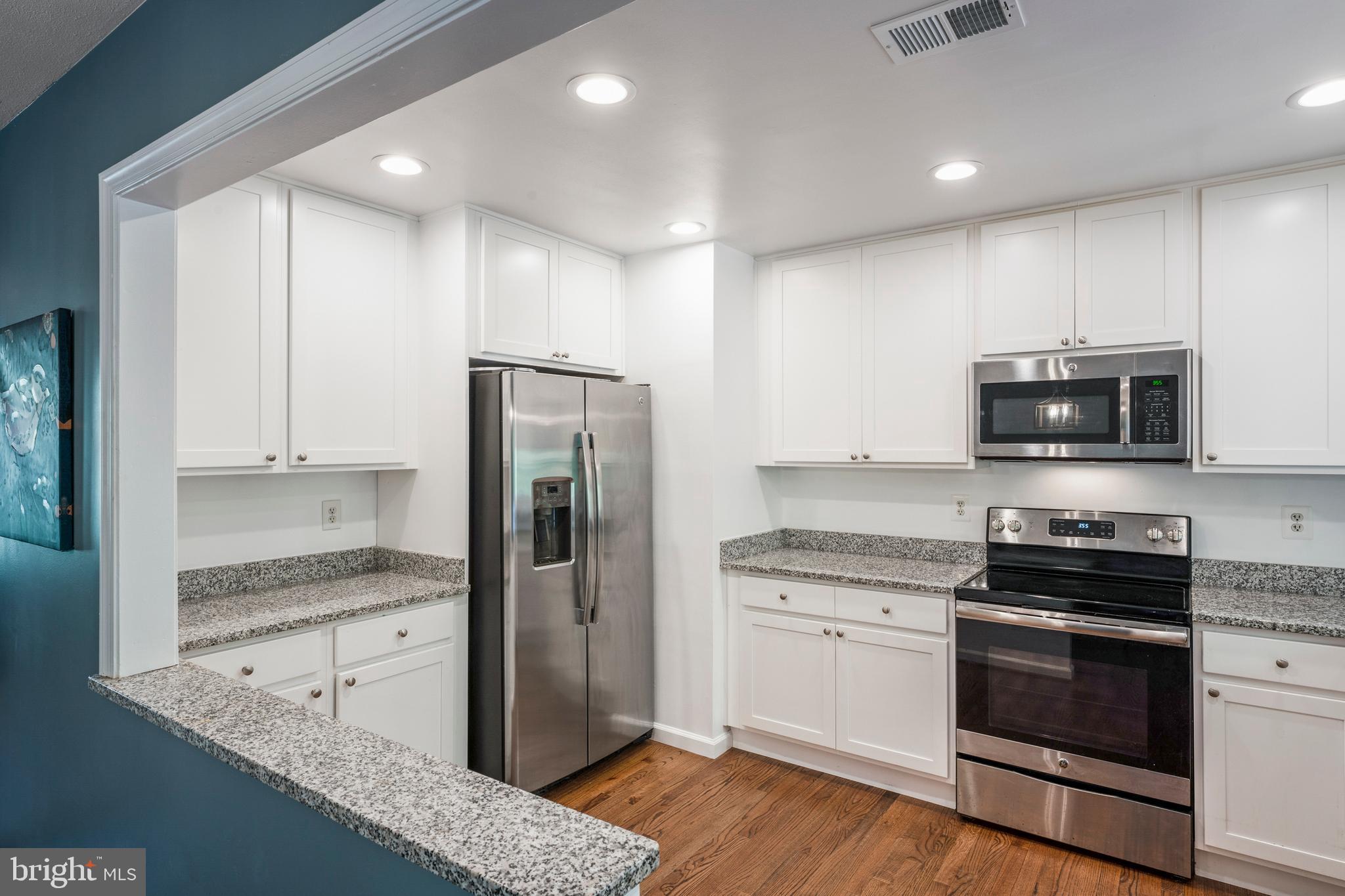 LAKE JACKSON - Residential