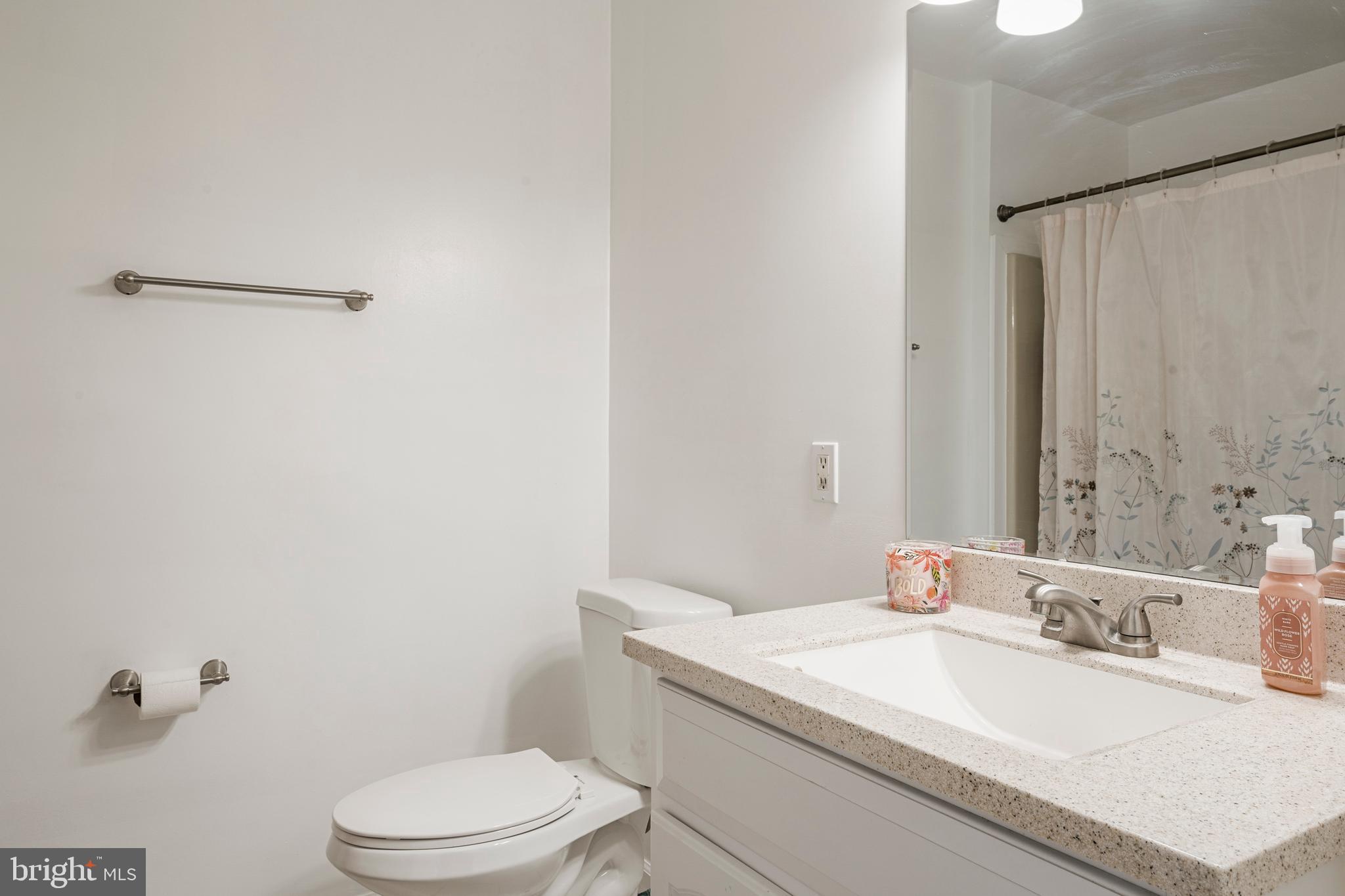 LAKE JACKSON - Residential