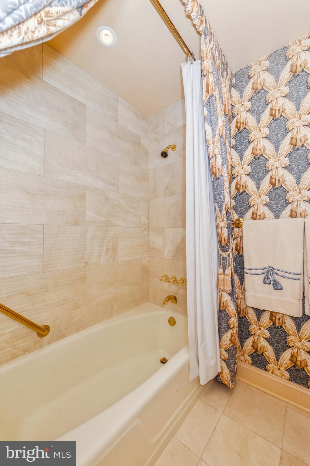 VELVET VALLEY - Residential