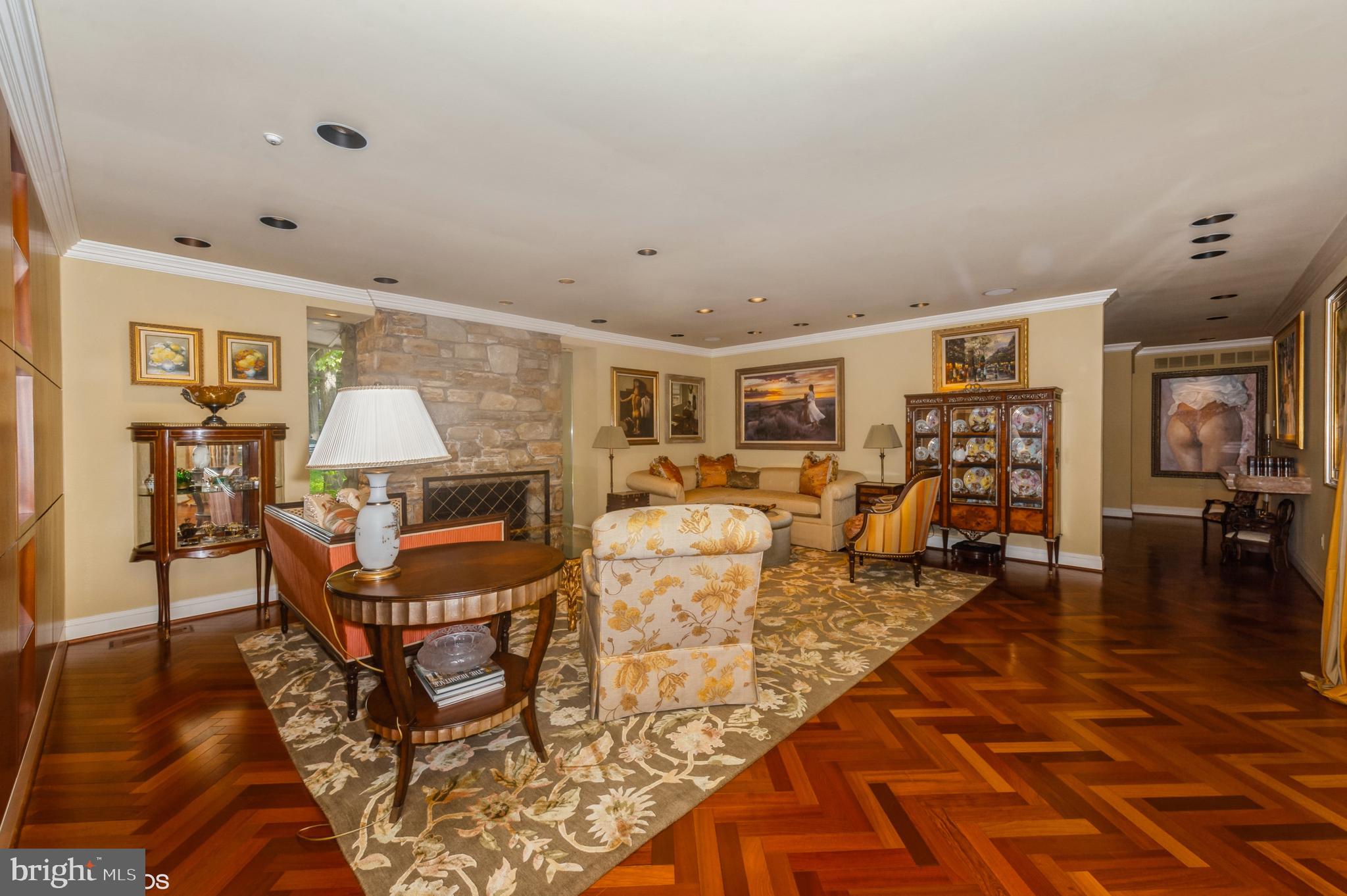 VELVET VALLEY - Residential