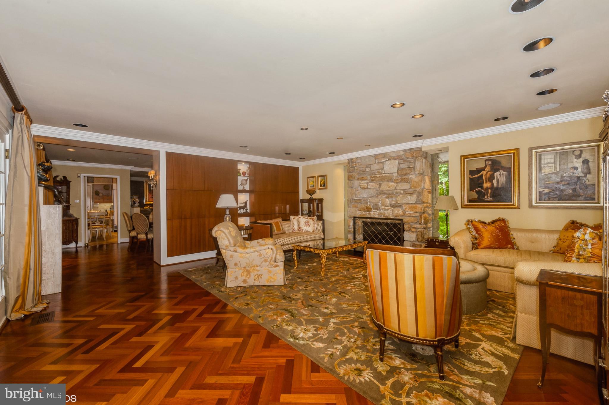 VELVET VALLEY - Residential