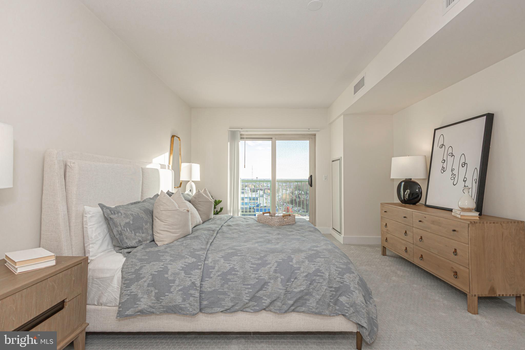 DOCKSIDE CONDOMINIUM - Residential