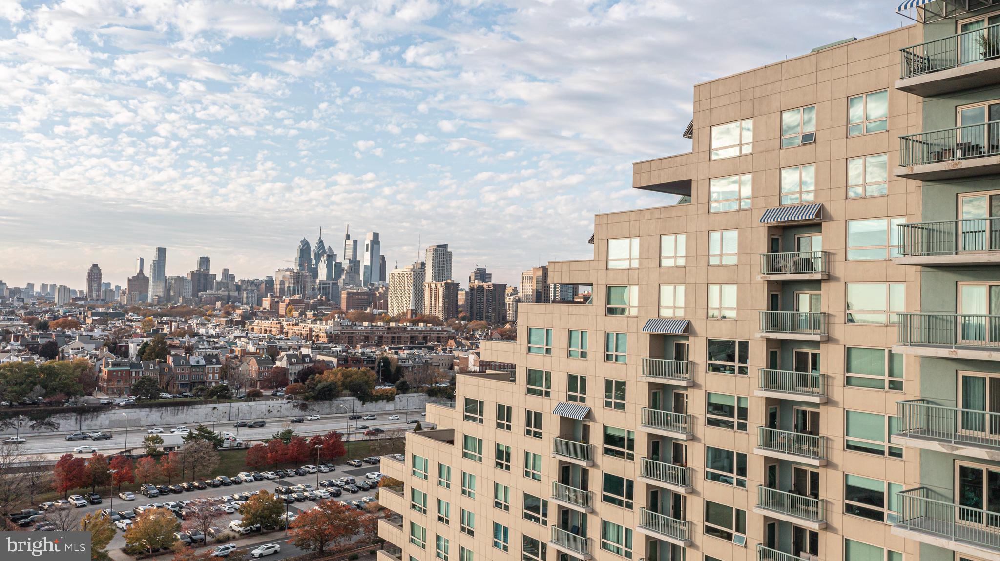 DOCKSIDE CONDOMINIUM - Residential