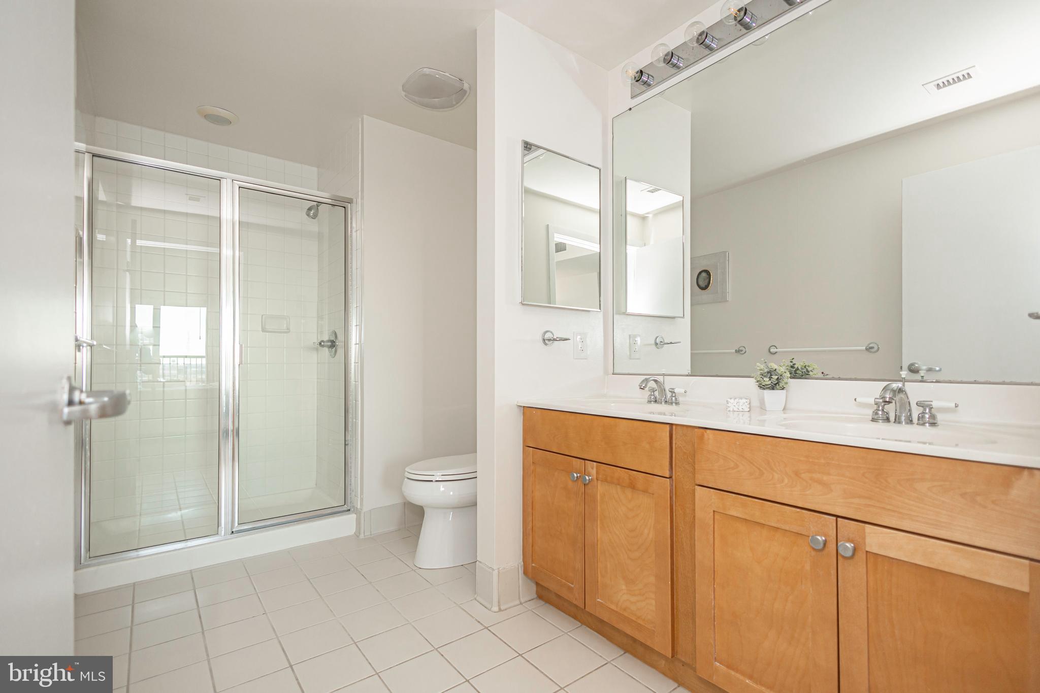 DOCKSIDE CONDOMINIUM - Residential