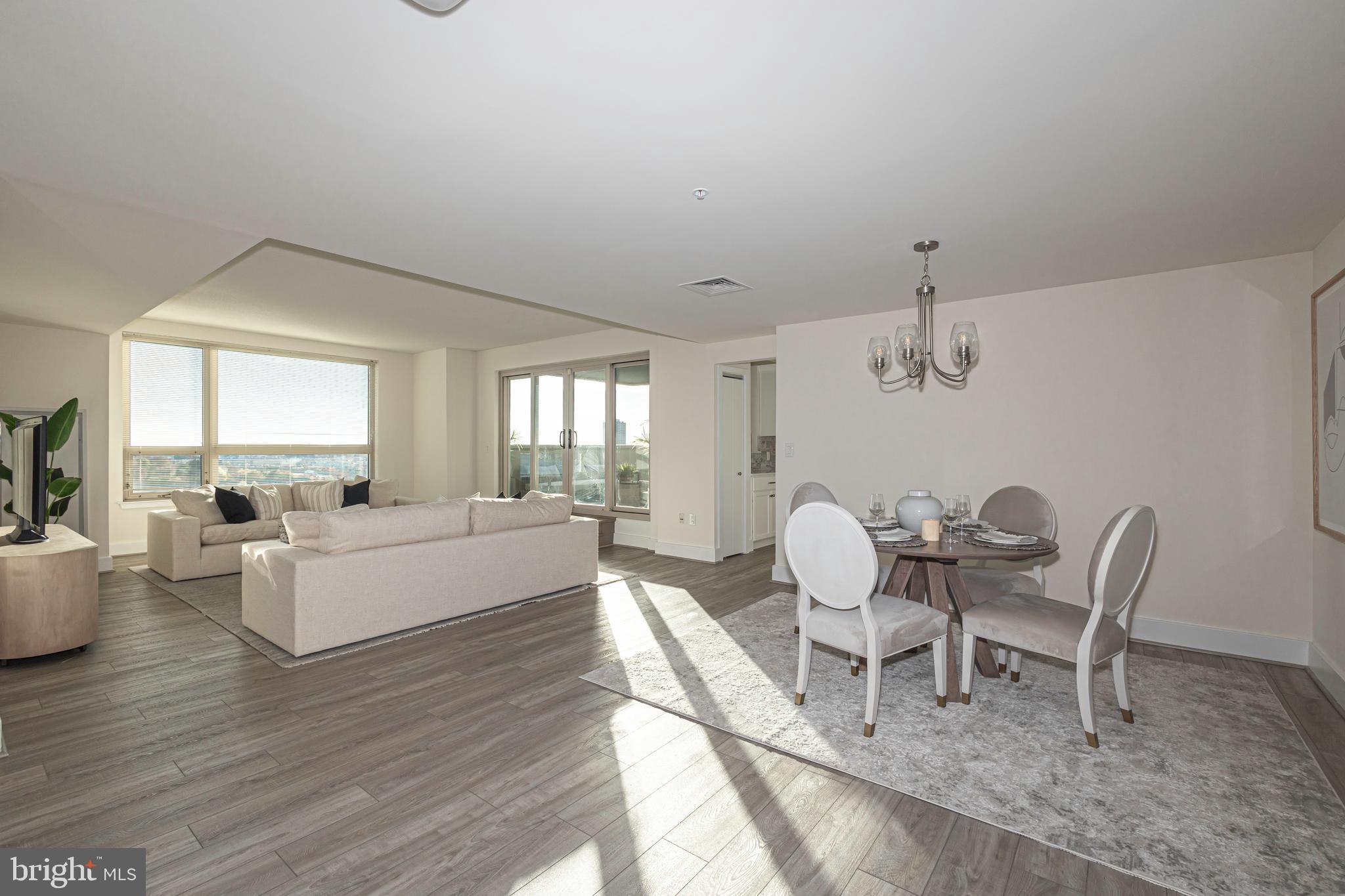 DOCKSIDE CONDOMINIUM - Residential