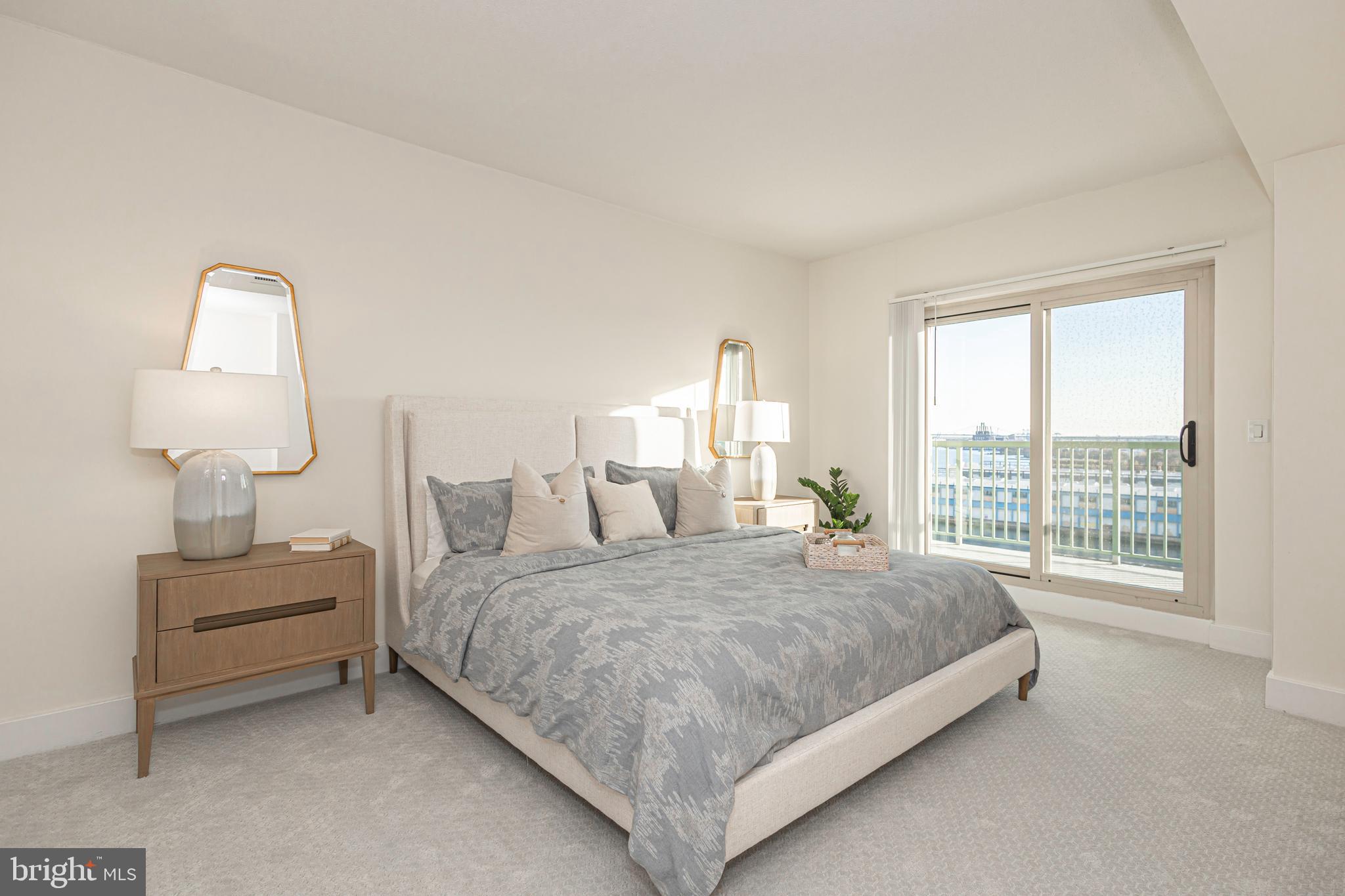 DOCKSIDE CONDOMINIUM - Residential