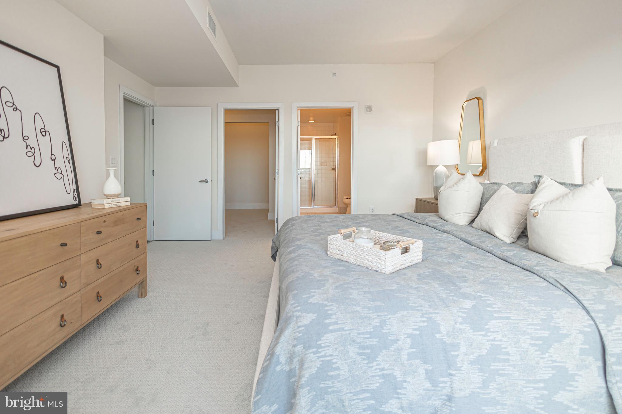 DOCKSIDE CONDOMINIUM - Residential