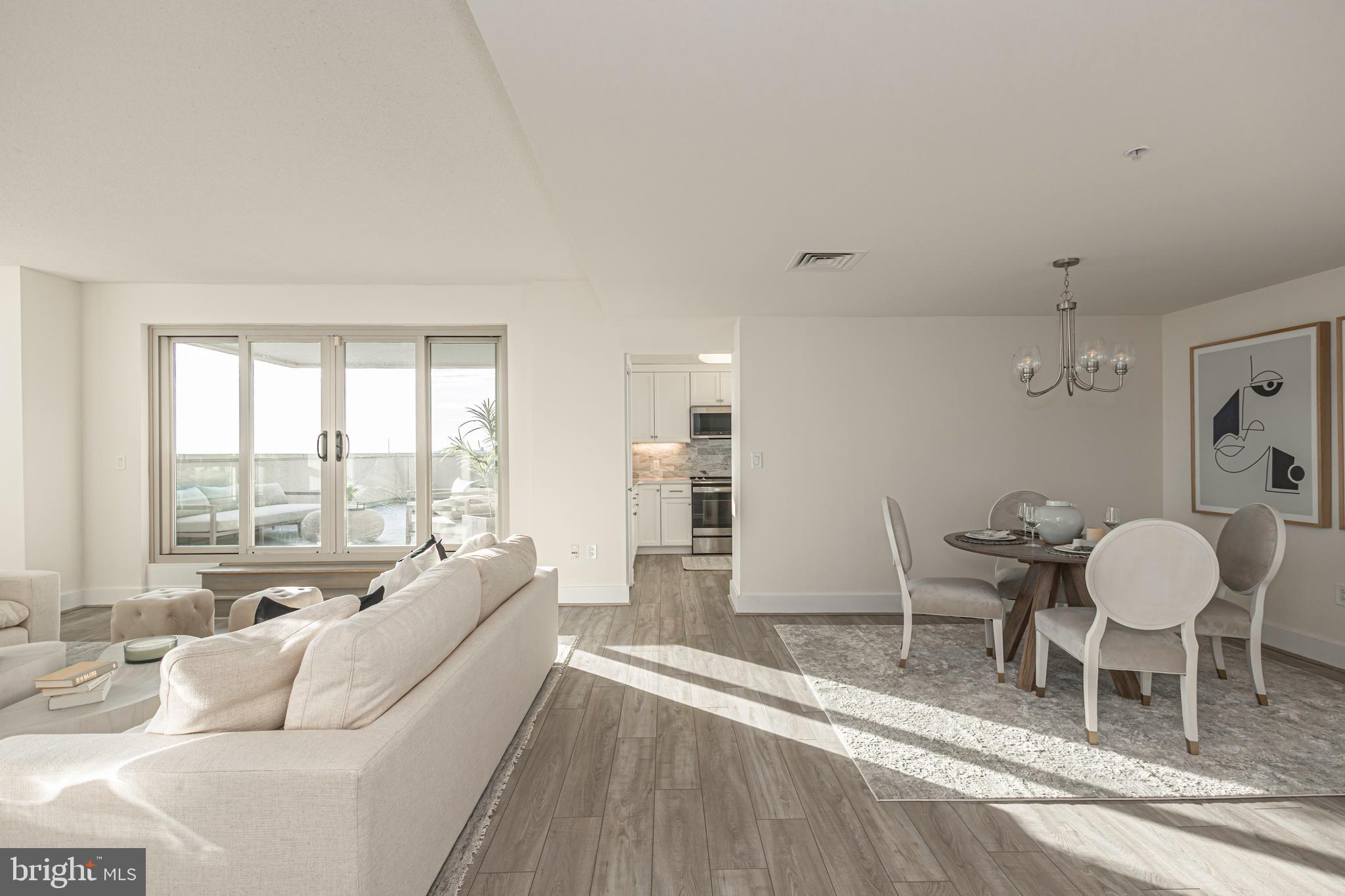 DOCKSIDE CONDOMINIUM - Residential