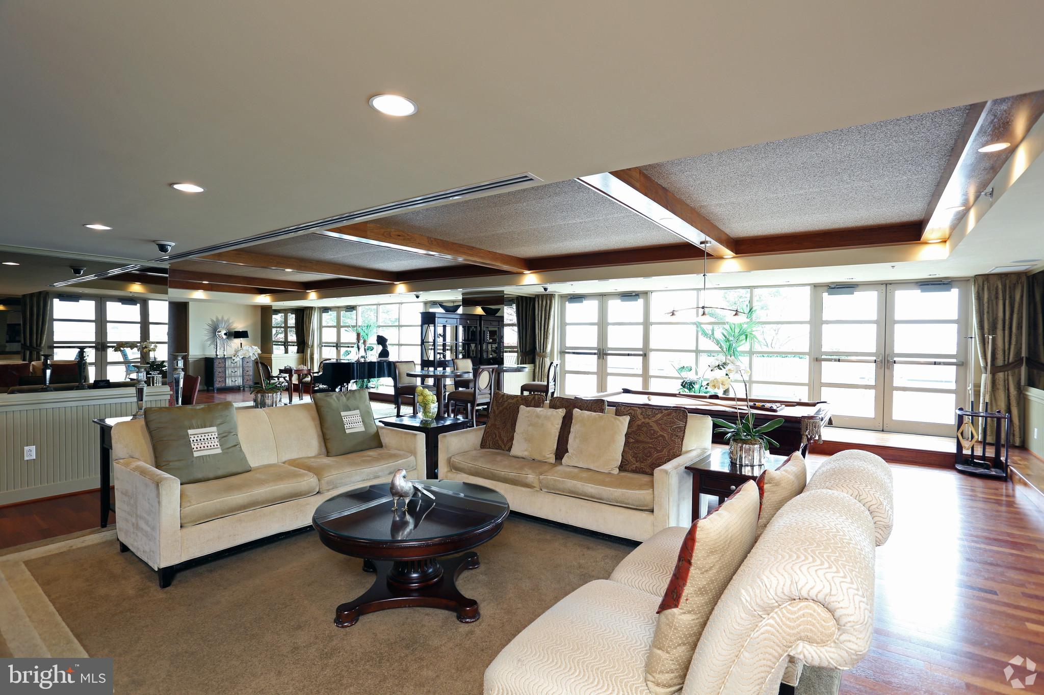 DOCKSIDE CONDOMINIUM - Residential