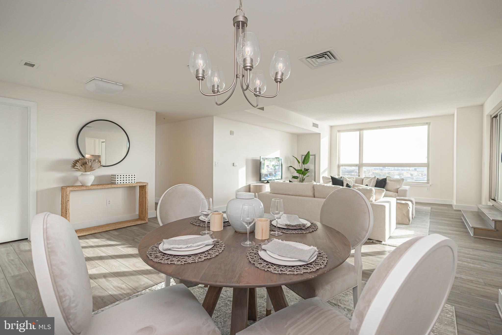 DOCKSIDE CONDOMINIUM - Residential