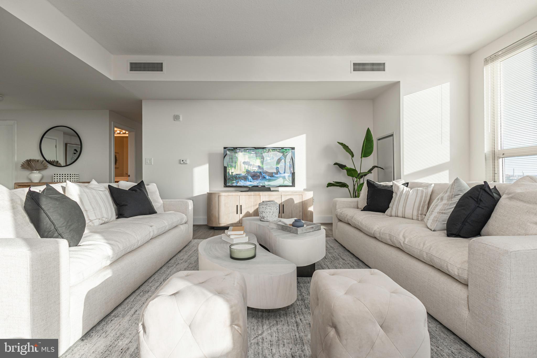 DOCKSIDE CONDOMINIUM - Residential