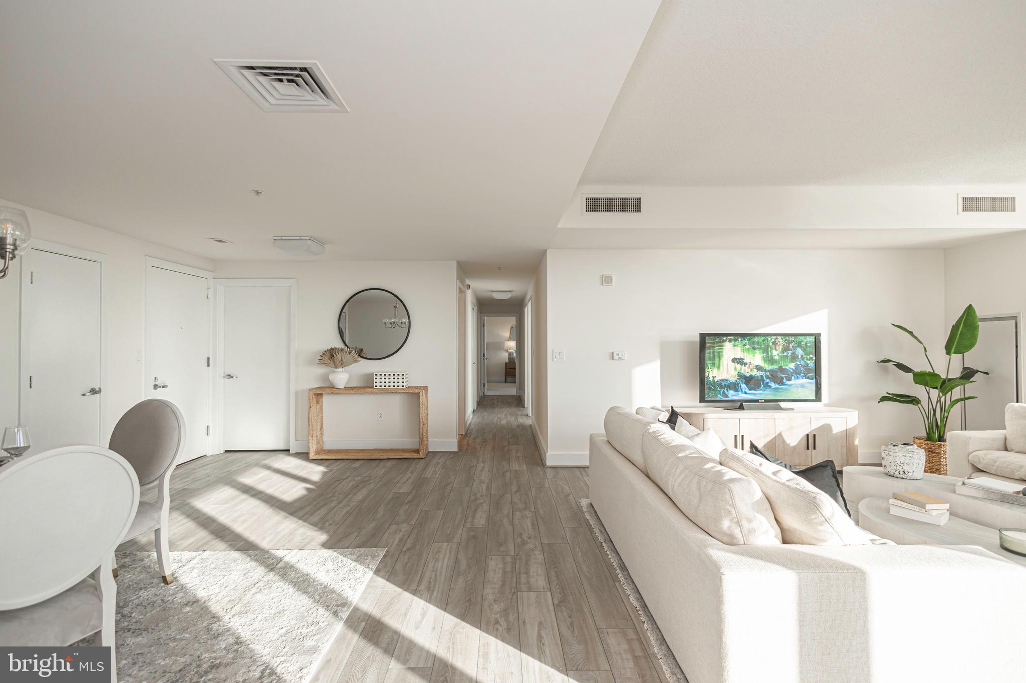 DOCKSIDE CONDOMINIUM - Residential