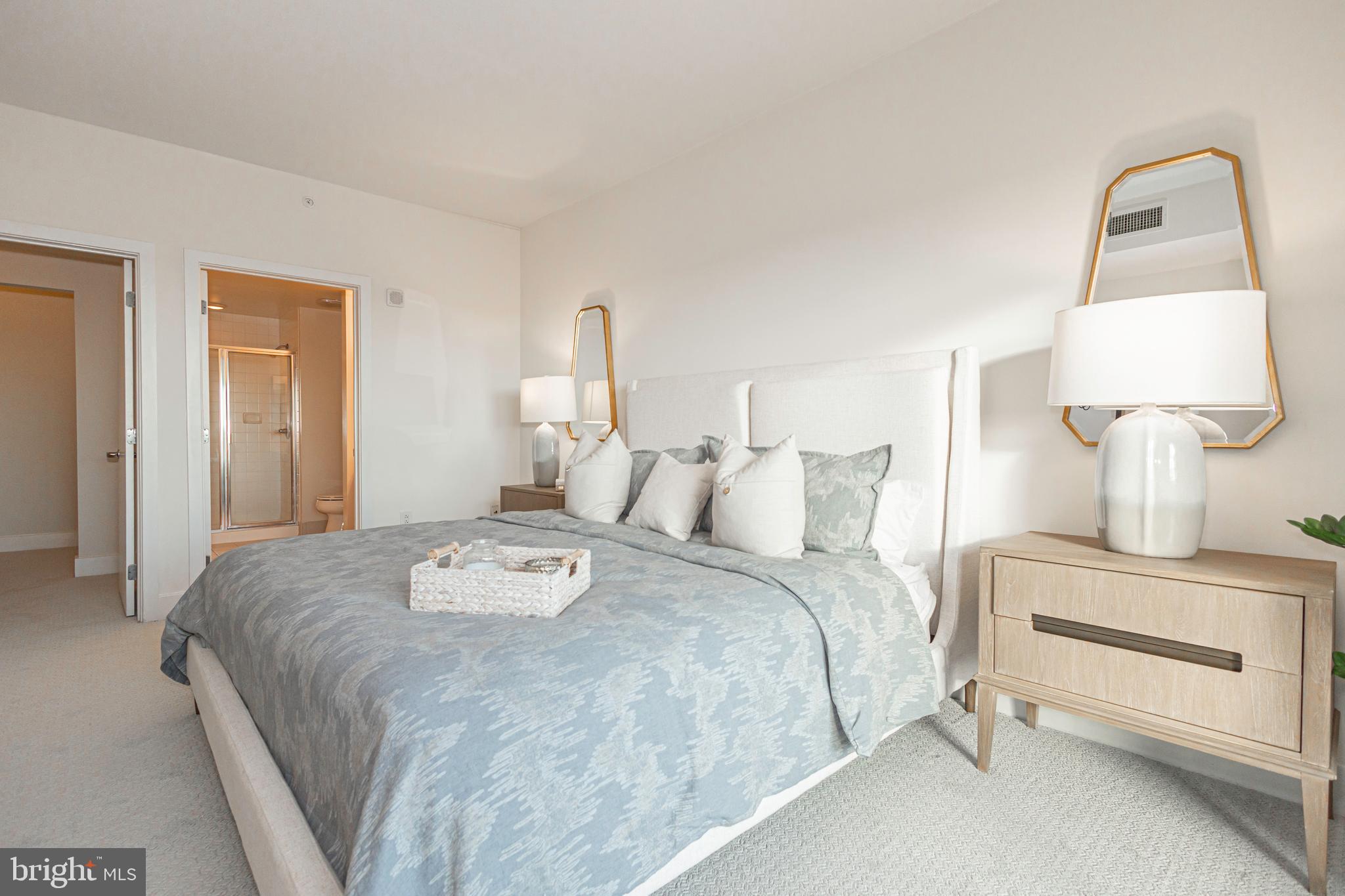DOCKSIDE CONDOMINIUM - Residential