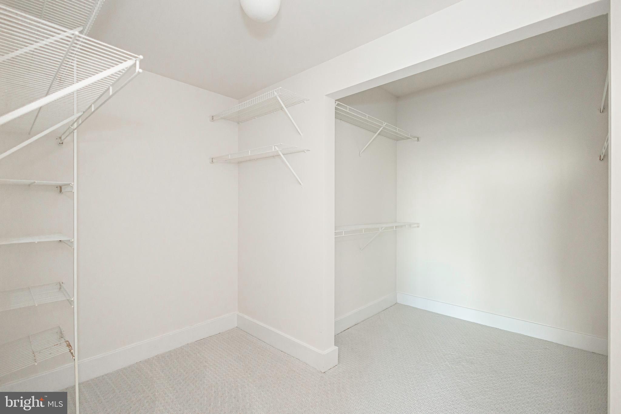 DOCKSIDE CONDOMINIUM - Residential