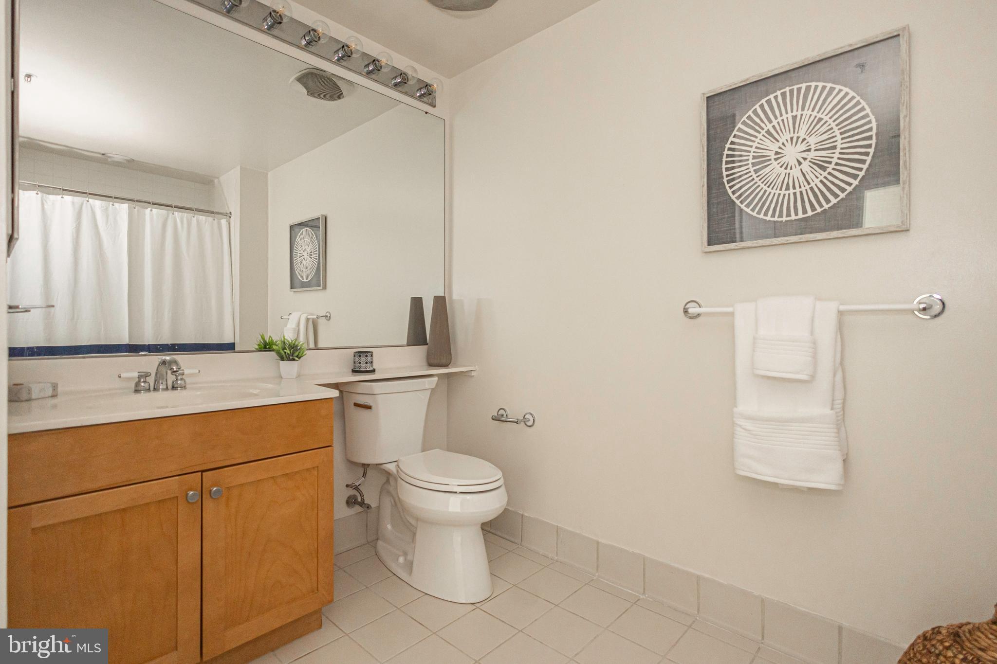 DOCKSIDE CONDOMINIUM - Residential