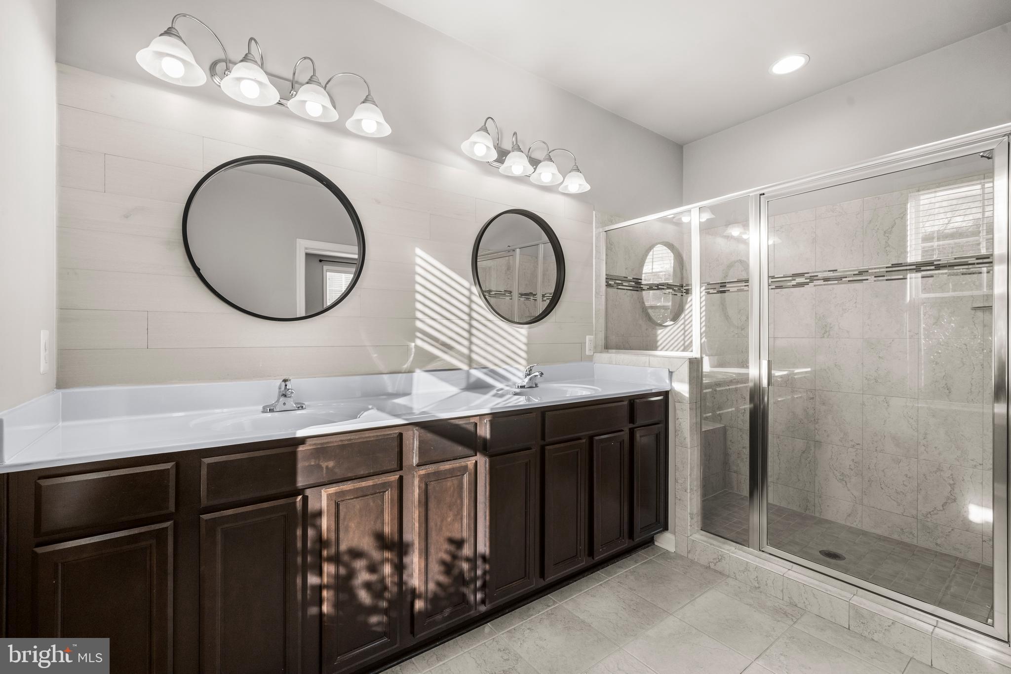 THE BLUFFS AT SLEETER LAKE - Residential