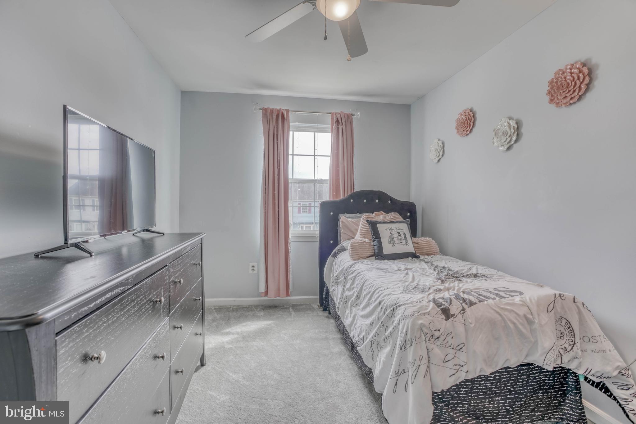 PINEDALE WOODS - Residential