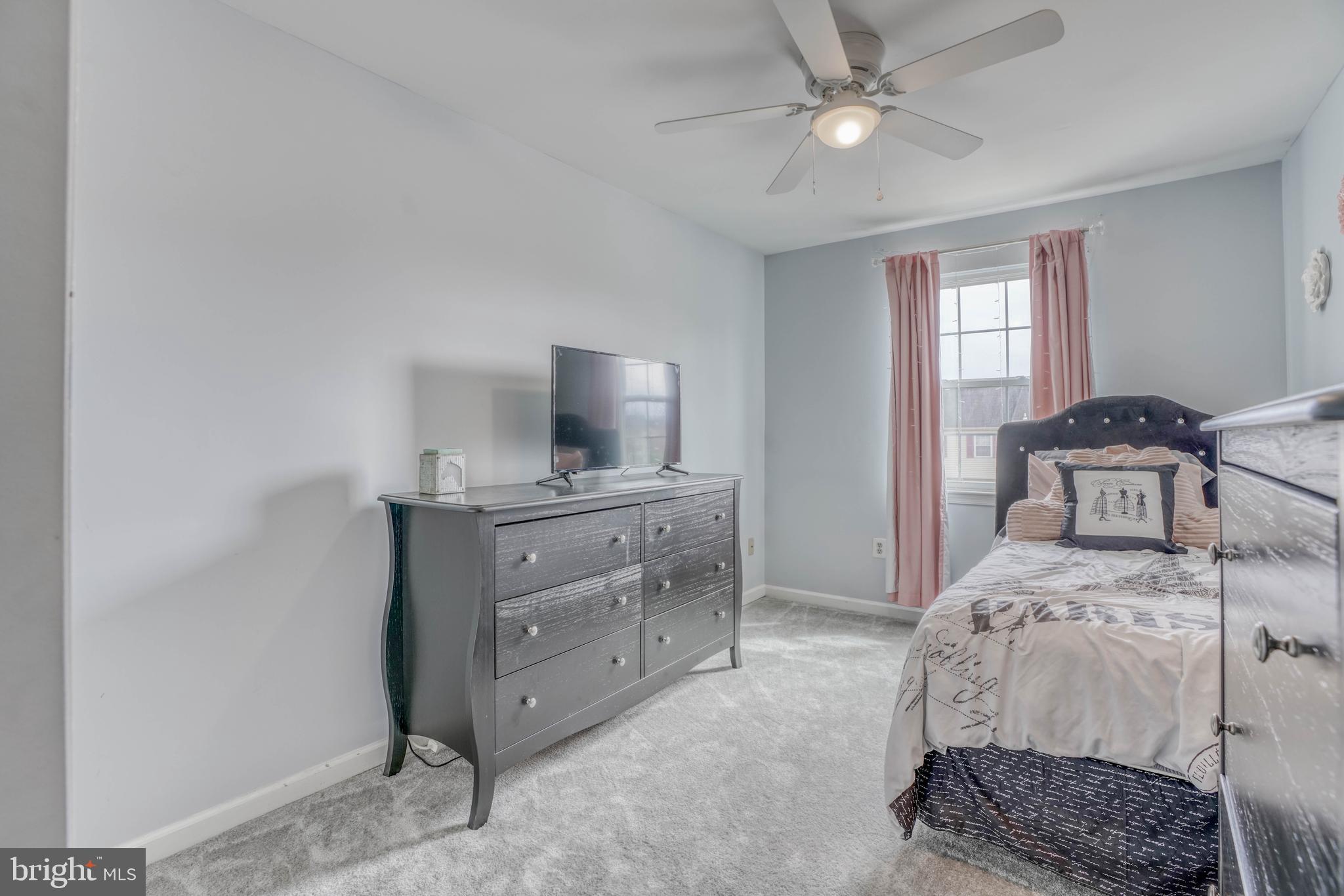 PINEDALE WOODS - Residential