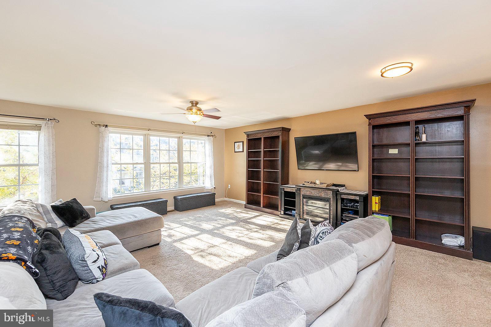 HAMMONDS MILL - Residential