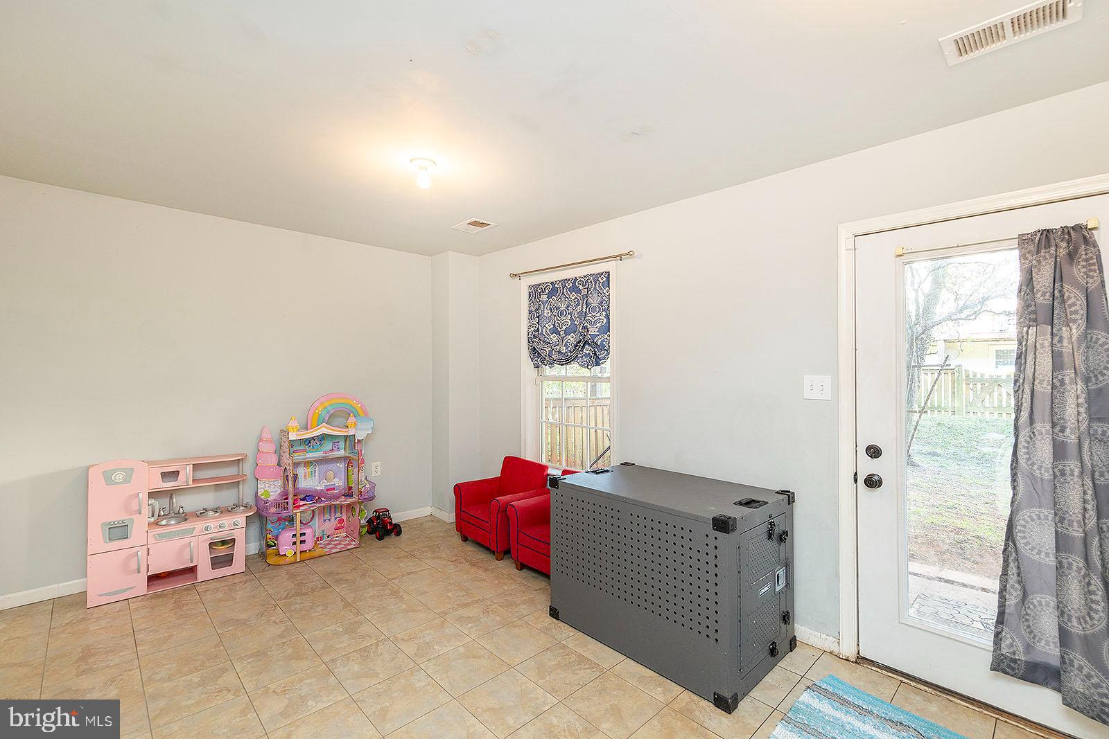 HAMMONDS MILL - Residential