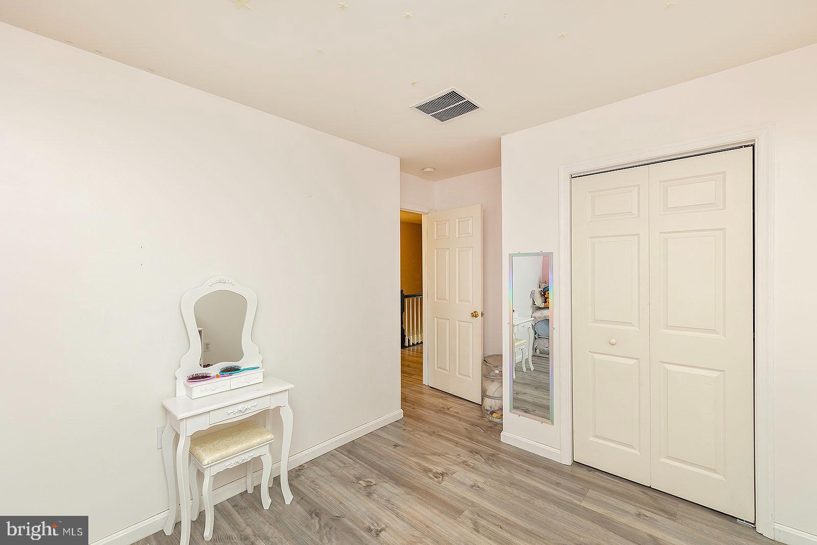 HAMMONDS MILL - Residential