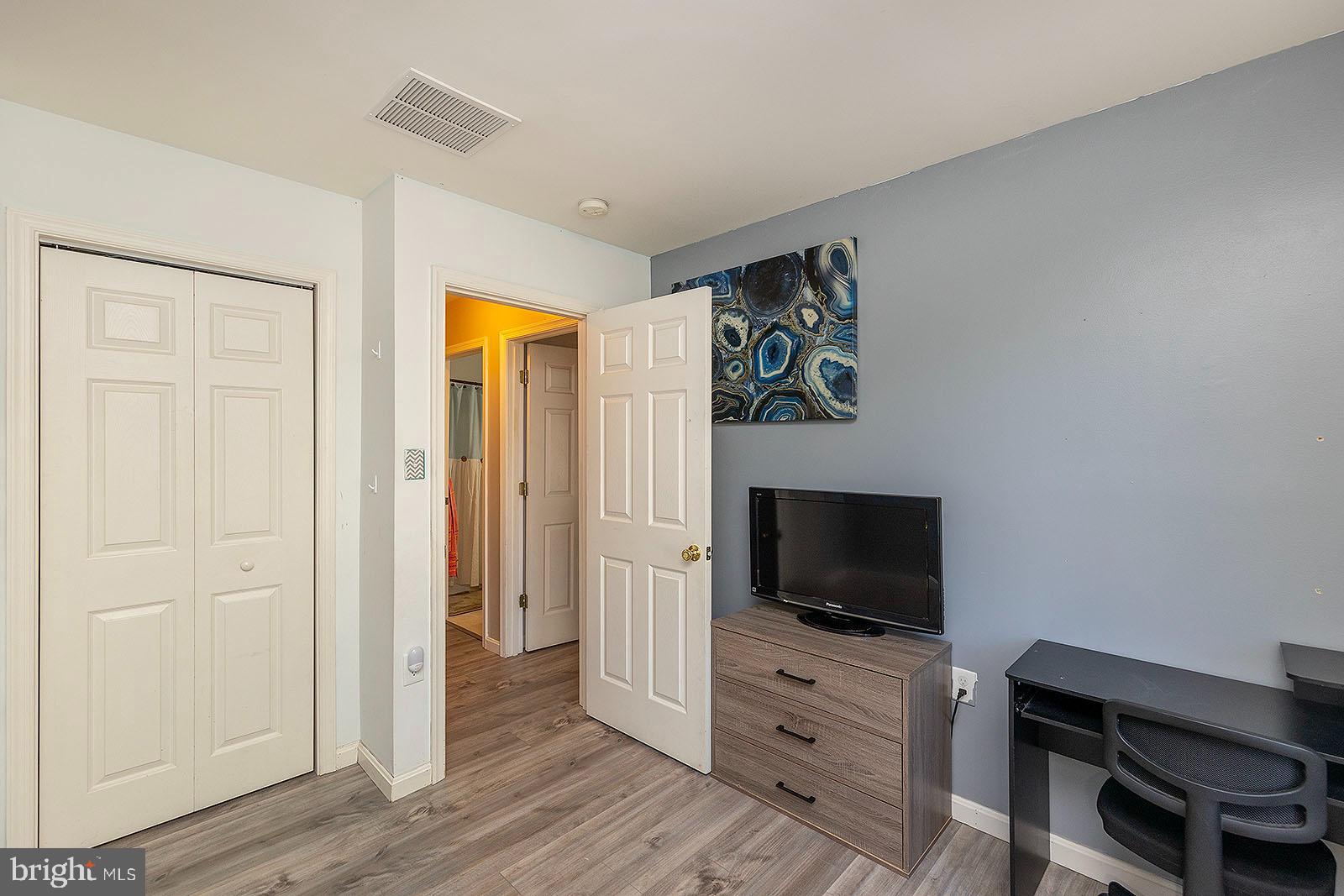 HAMMONDS MILL - Residential