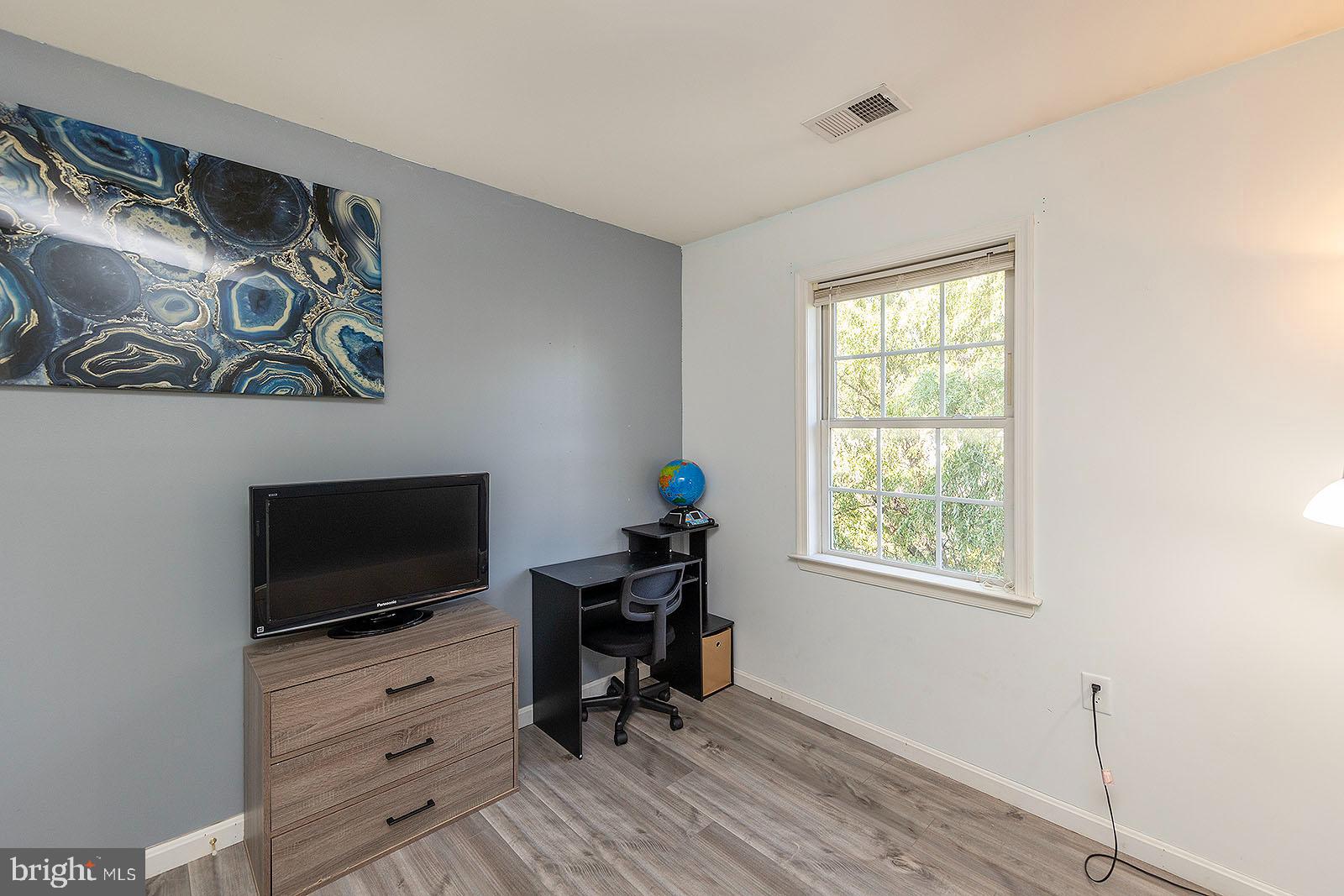 HAMMONDS MILL - Residential