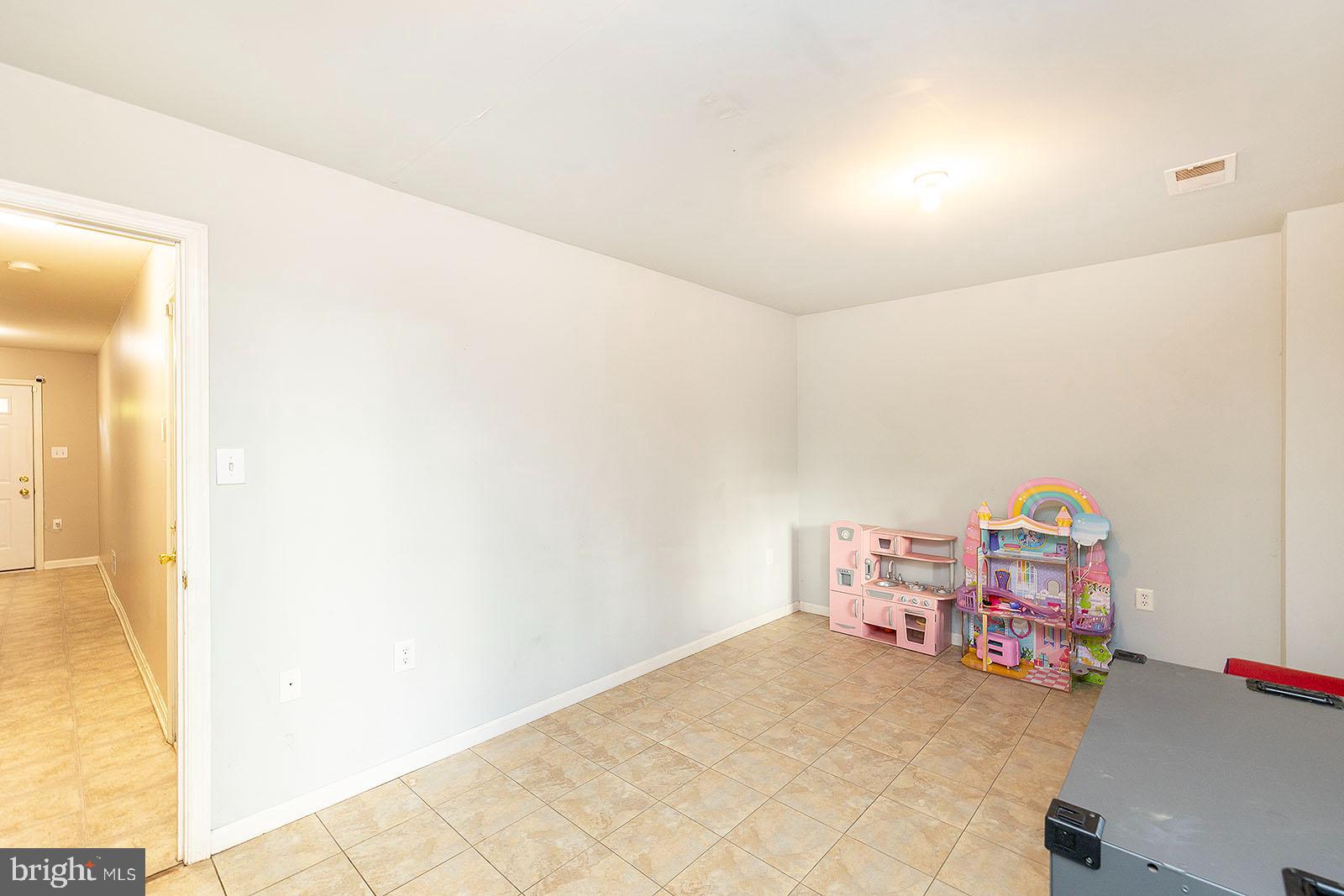 HAMMONDS MILL - Residential