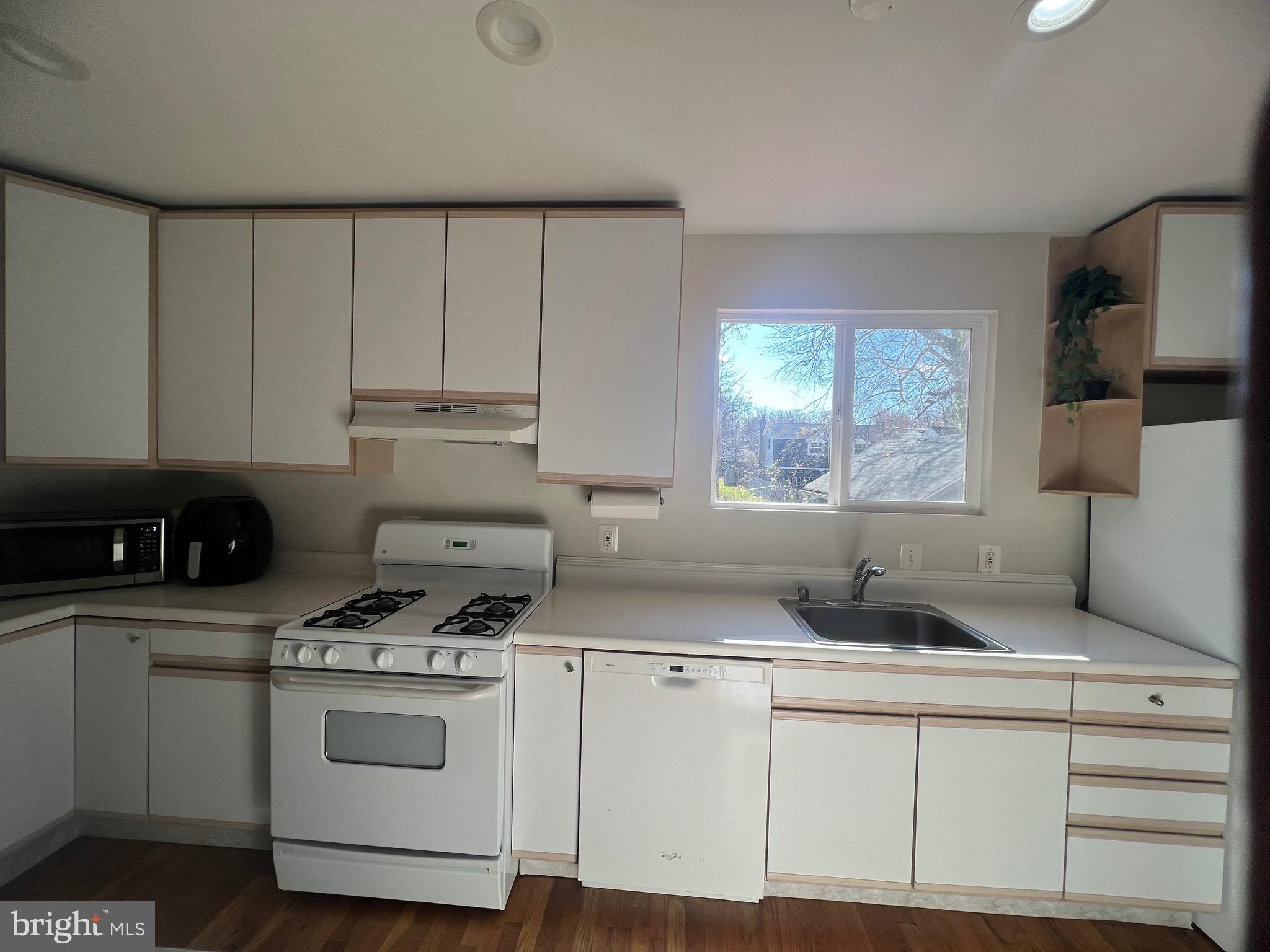 CATONSVILLE HEIGHTS - Residential