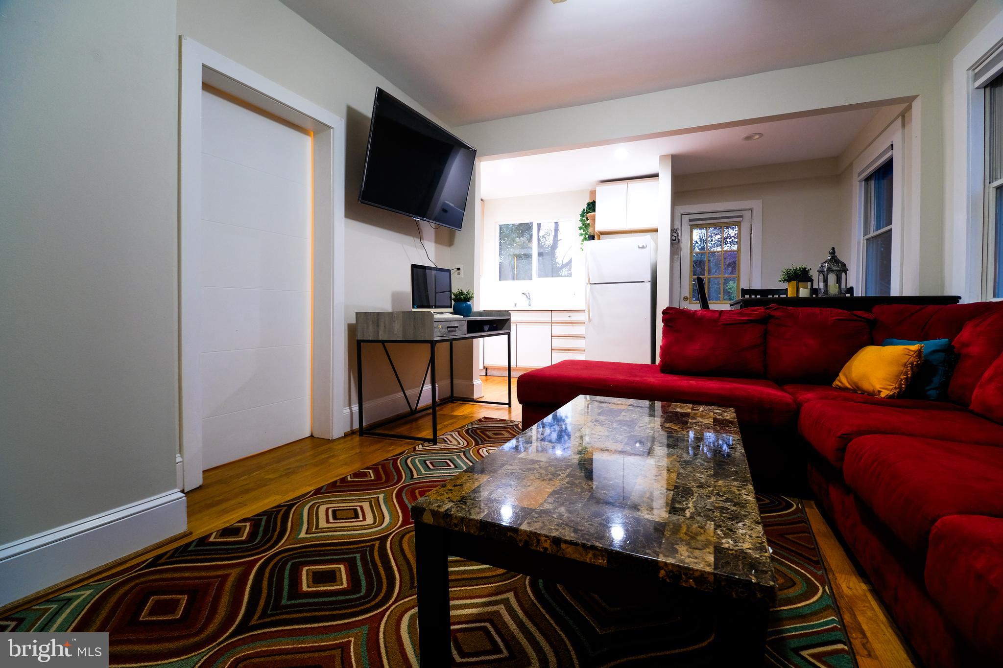 905 WOODSDALE ROAD