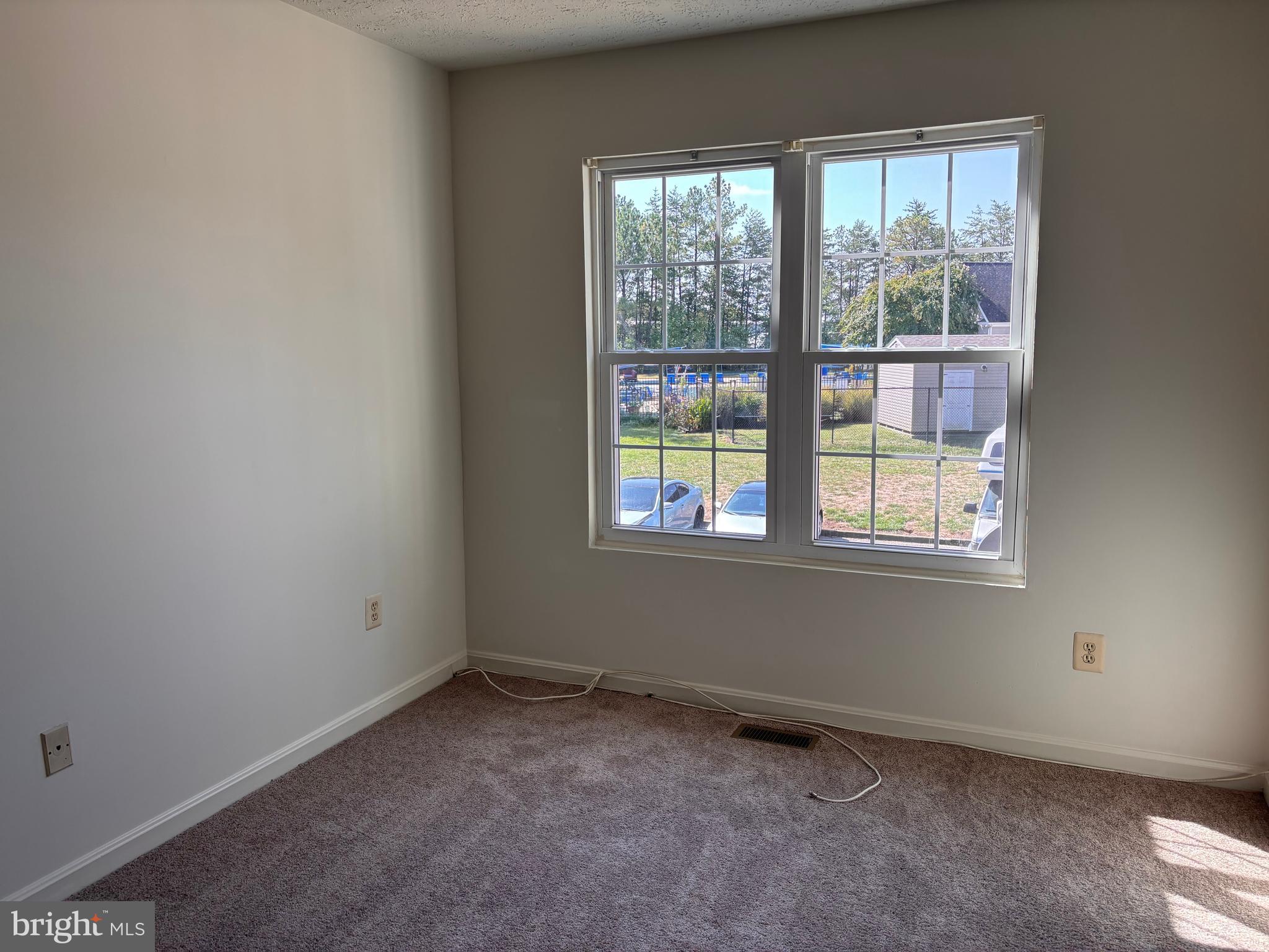 COLUMBIA COMMONS - Residential