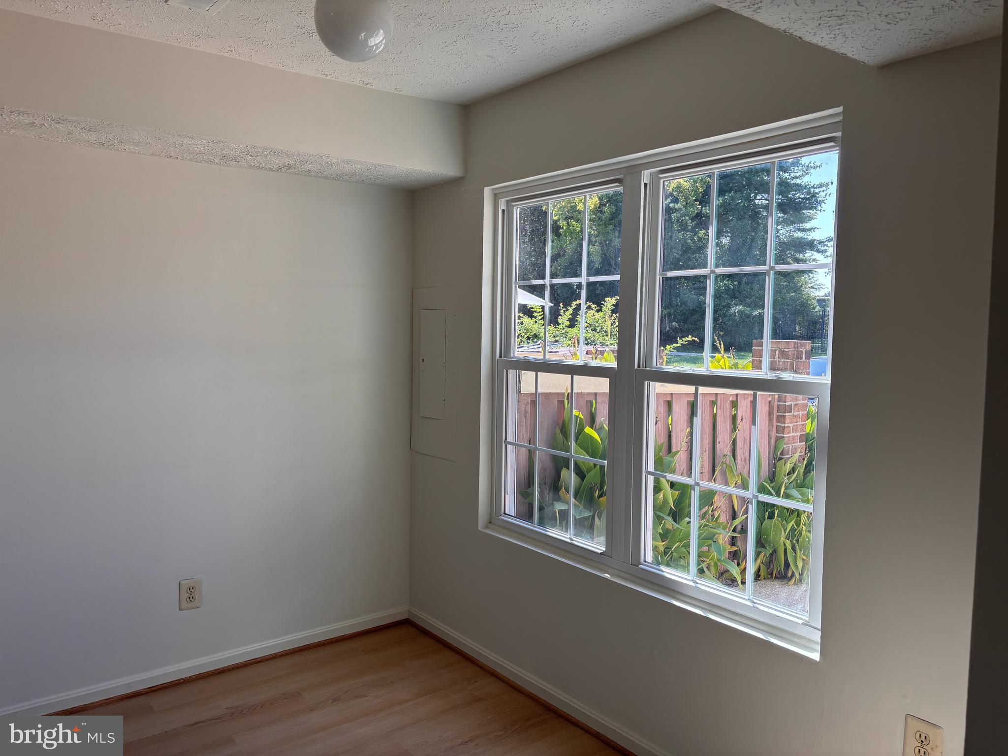 COLUMBIA COMMONS - Residential