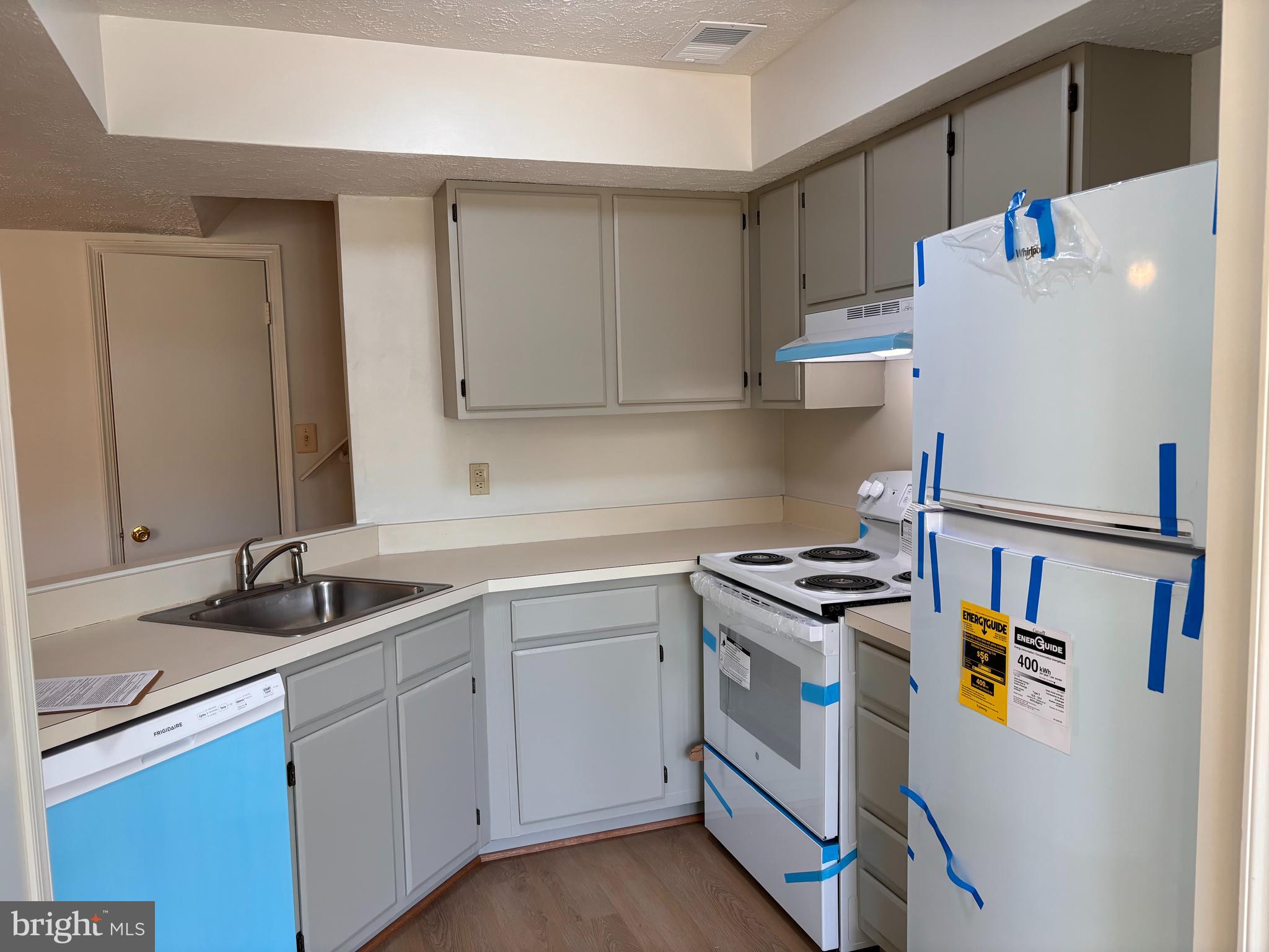 COLUMBIA COMMONS - Residential