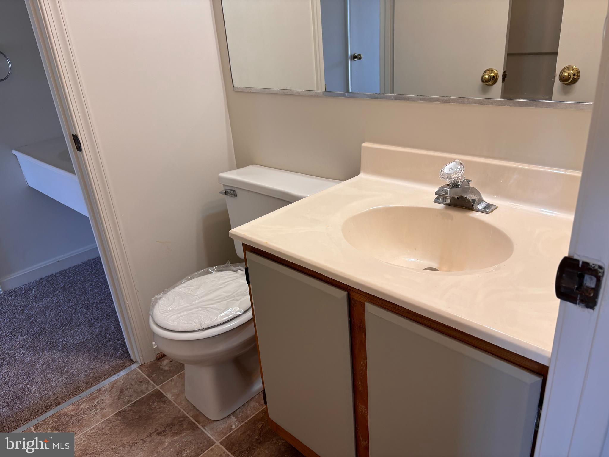 COLUMBIA COMMONS - Residential