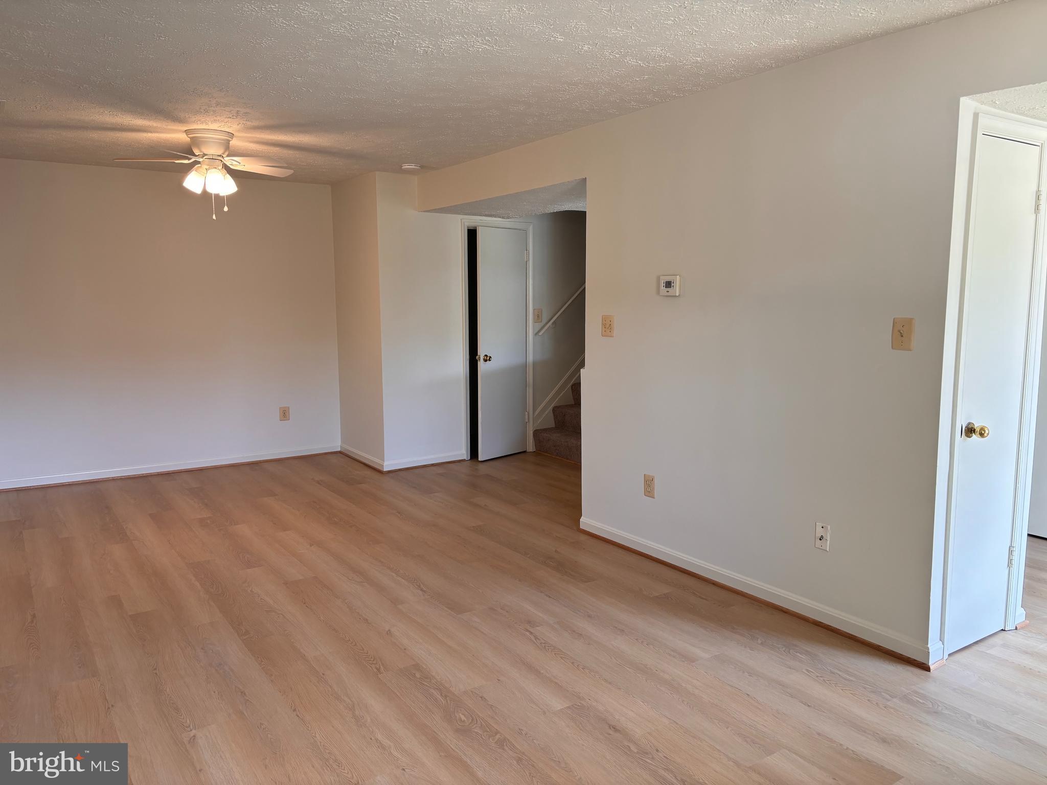 COLUMBIA COMMONS - Residential