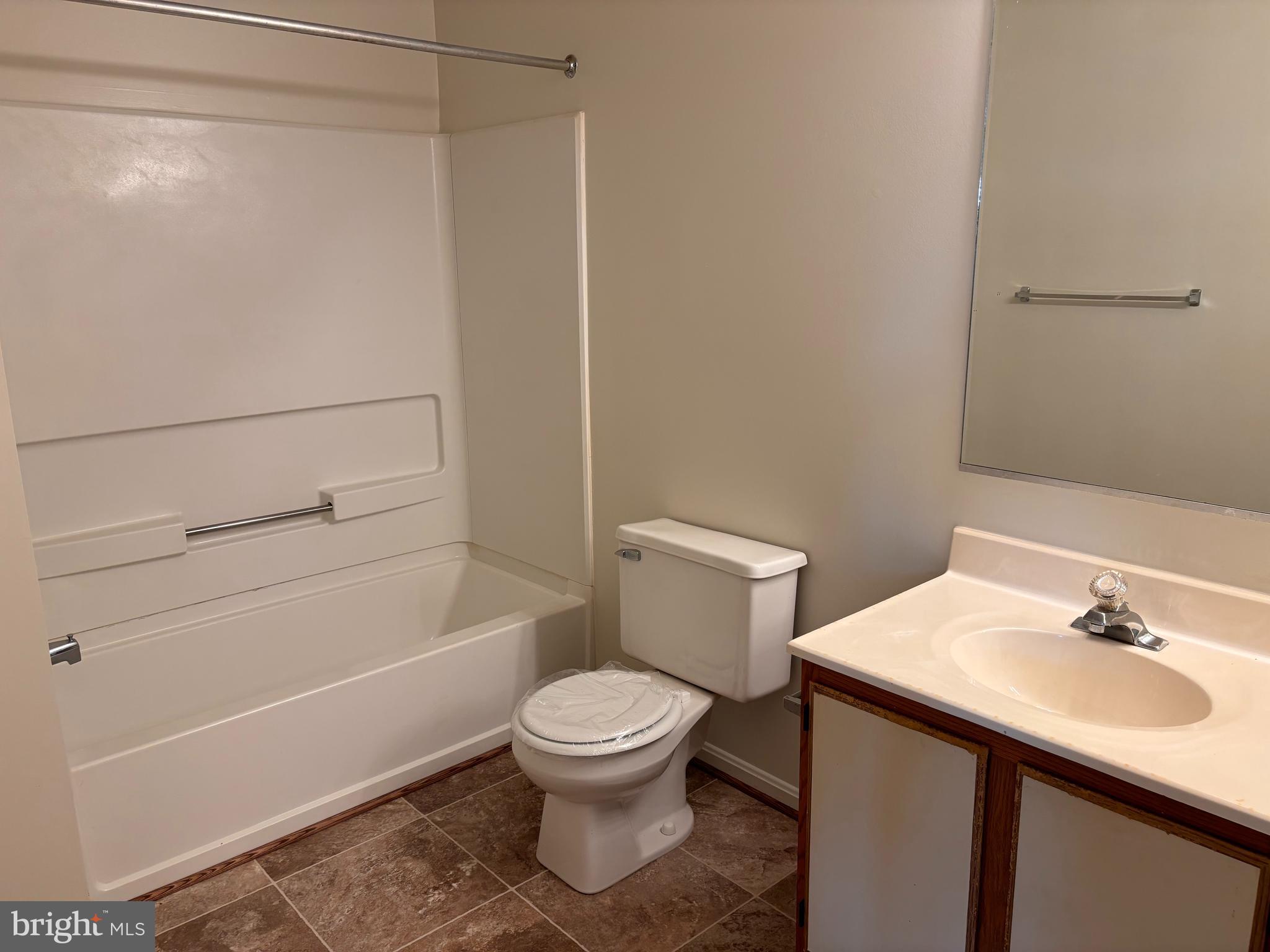 COLUMBIA COMMONS - Residential