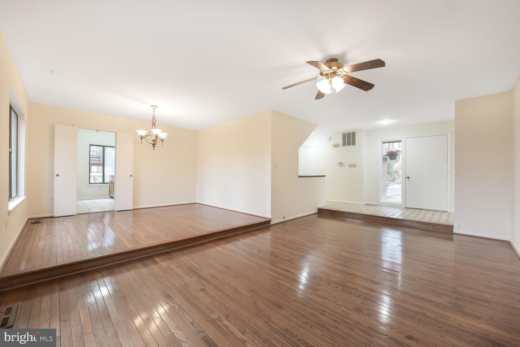 GREAT OAKS - Residential