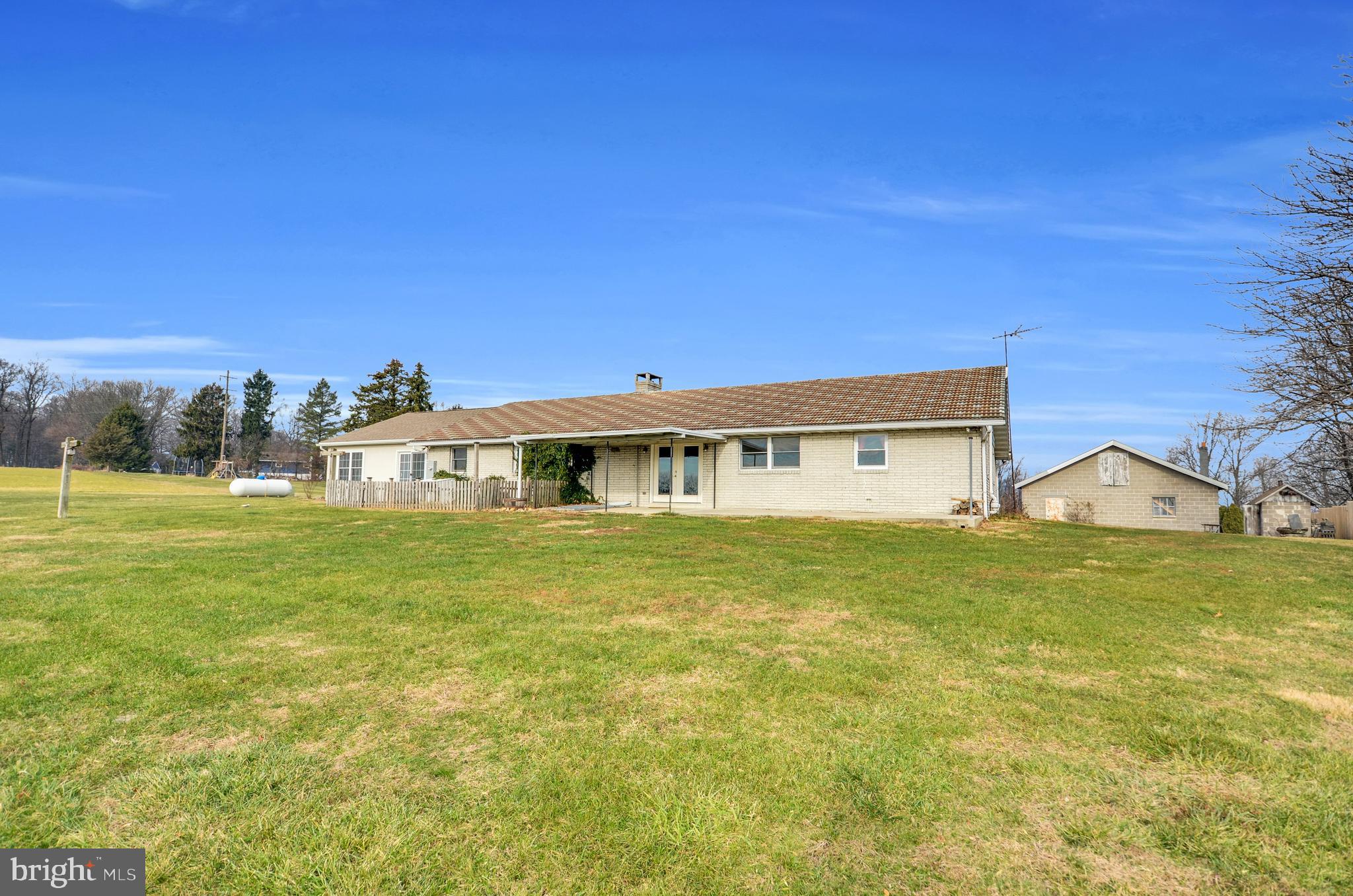 HIGH MEADOWS - Residential