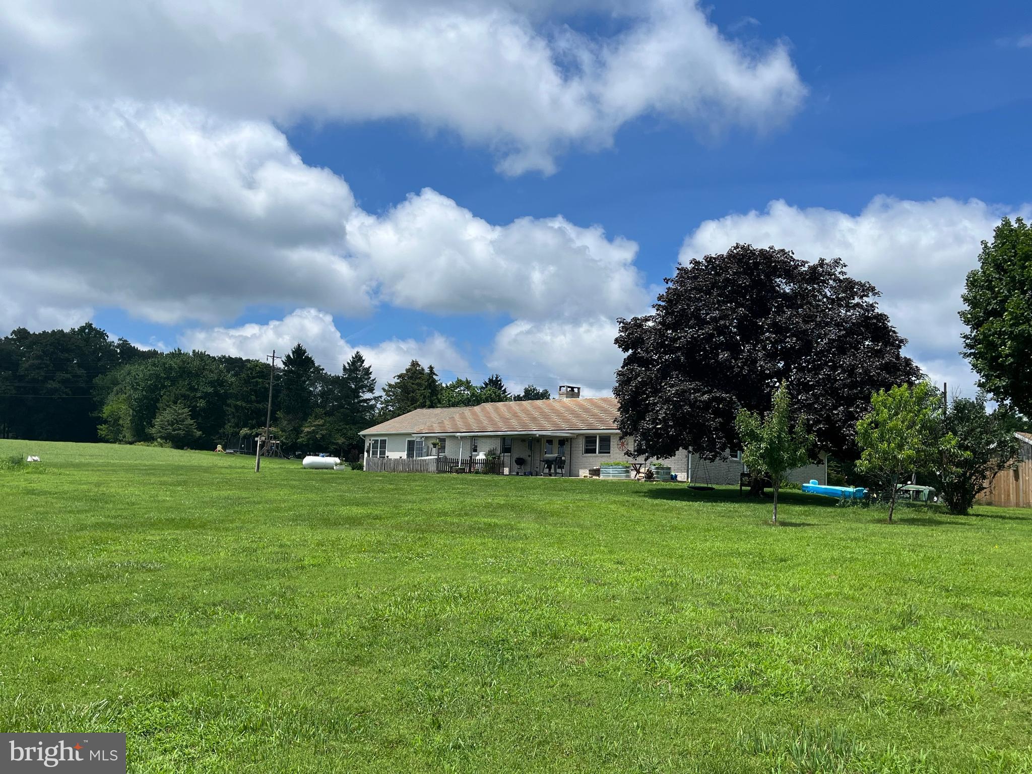 HIGH MEADOWS - Residential