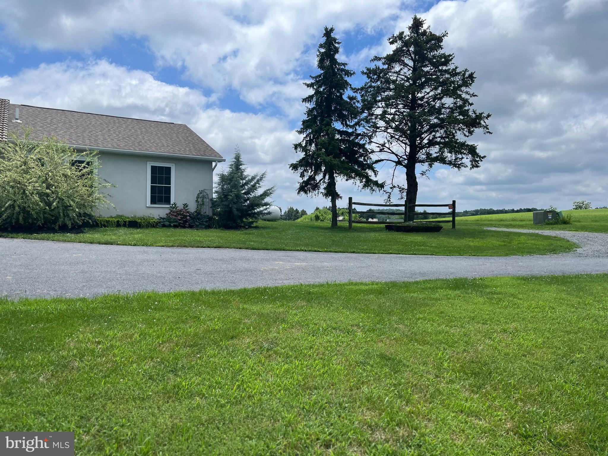 HIGH MEADOWS - Residential