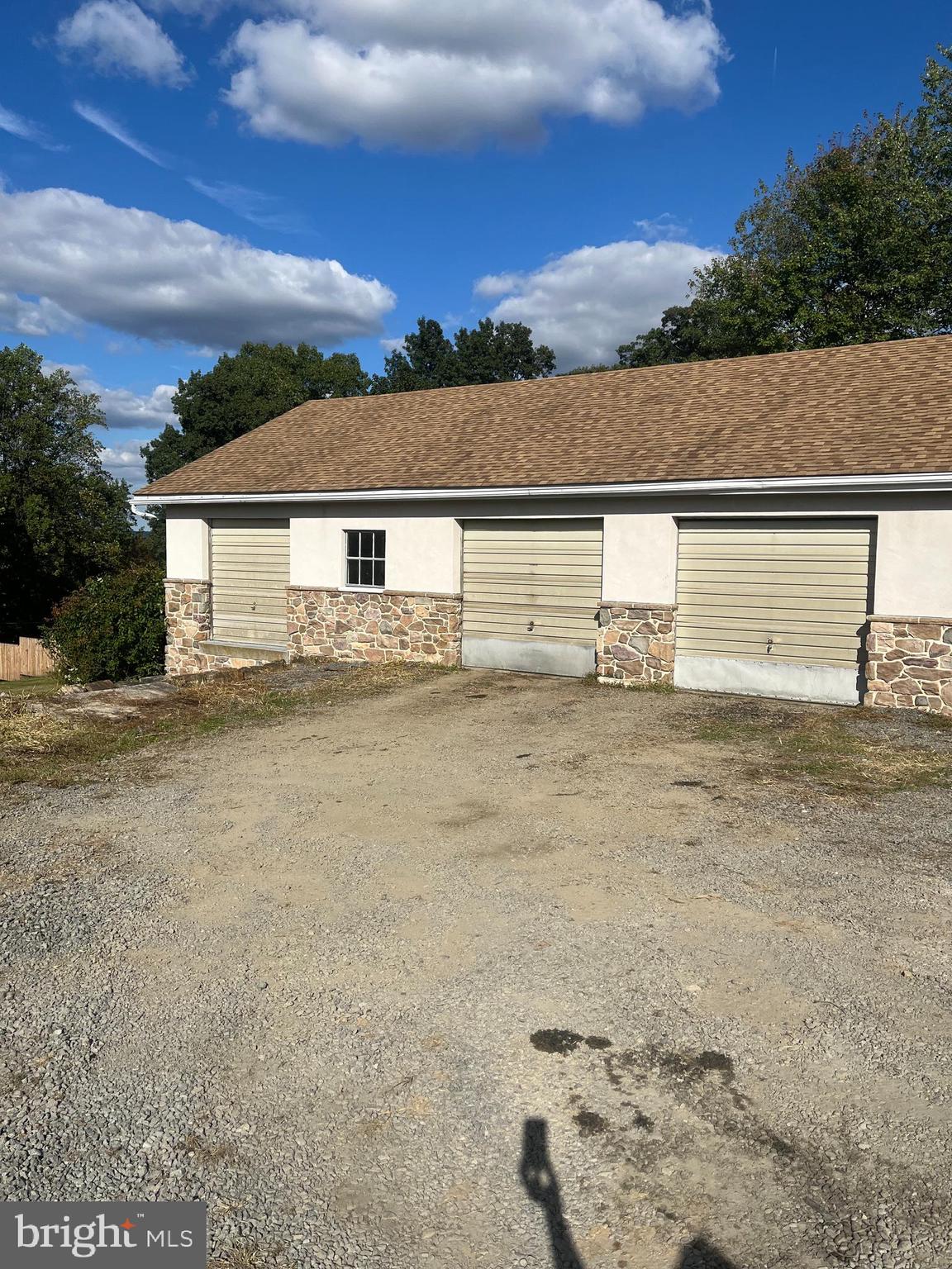 HIGH MEADOWS - Residential